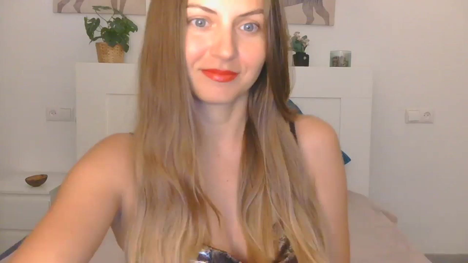 Gallery image thumbnail from AnotherLove4U's myfreecams stream on, 10/22/2024, 08:55 image 1 of 20