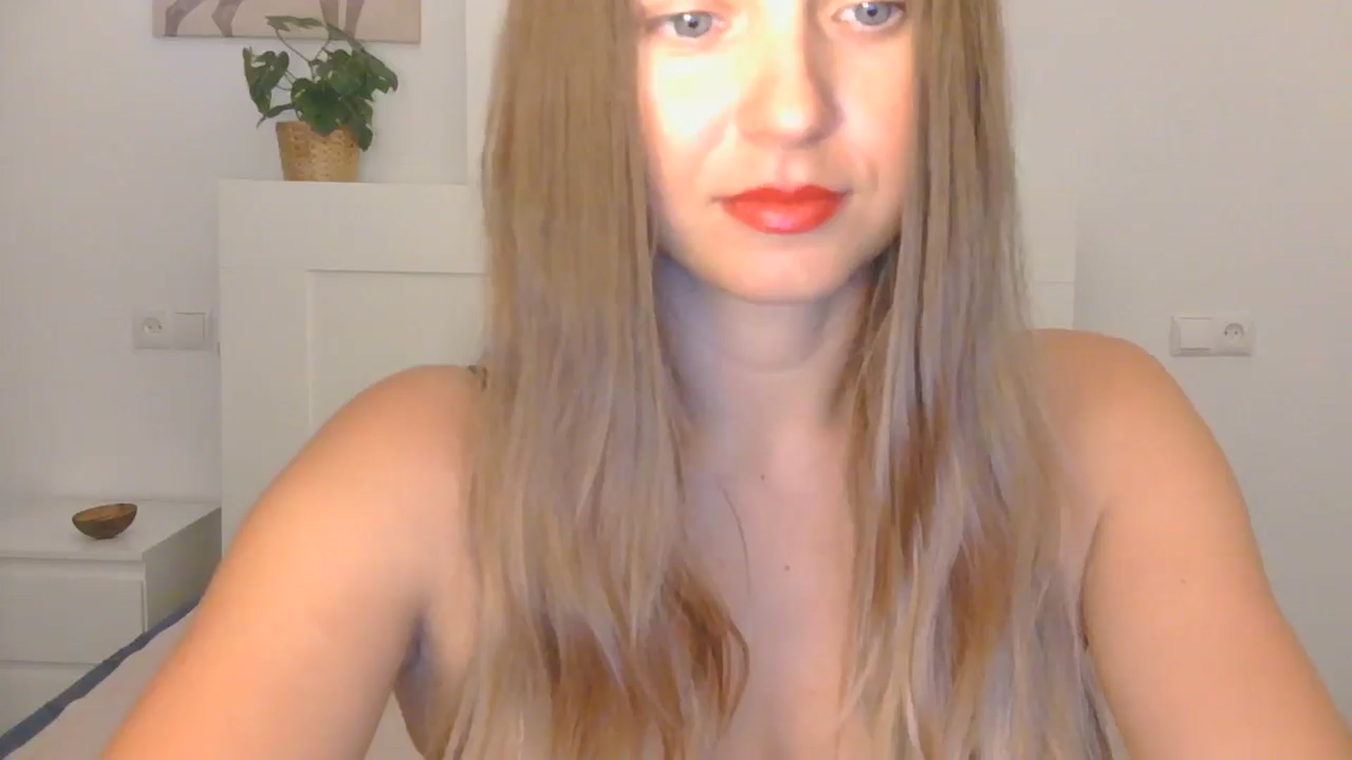 Gallery image thumbnail from AnotherLove4U's myfreecams stream on, 10/22/2024, 08:55 image 14 of 20