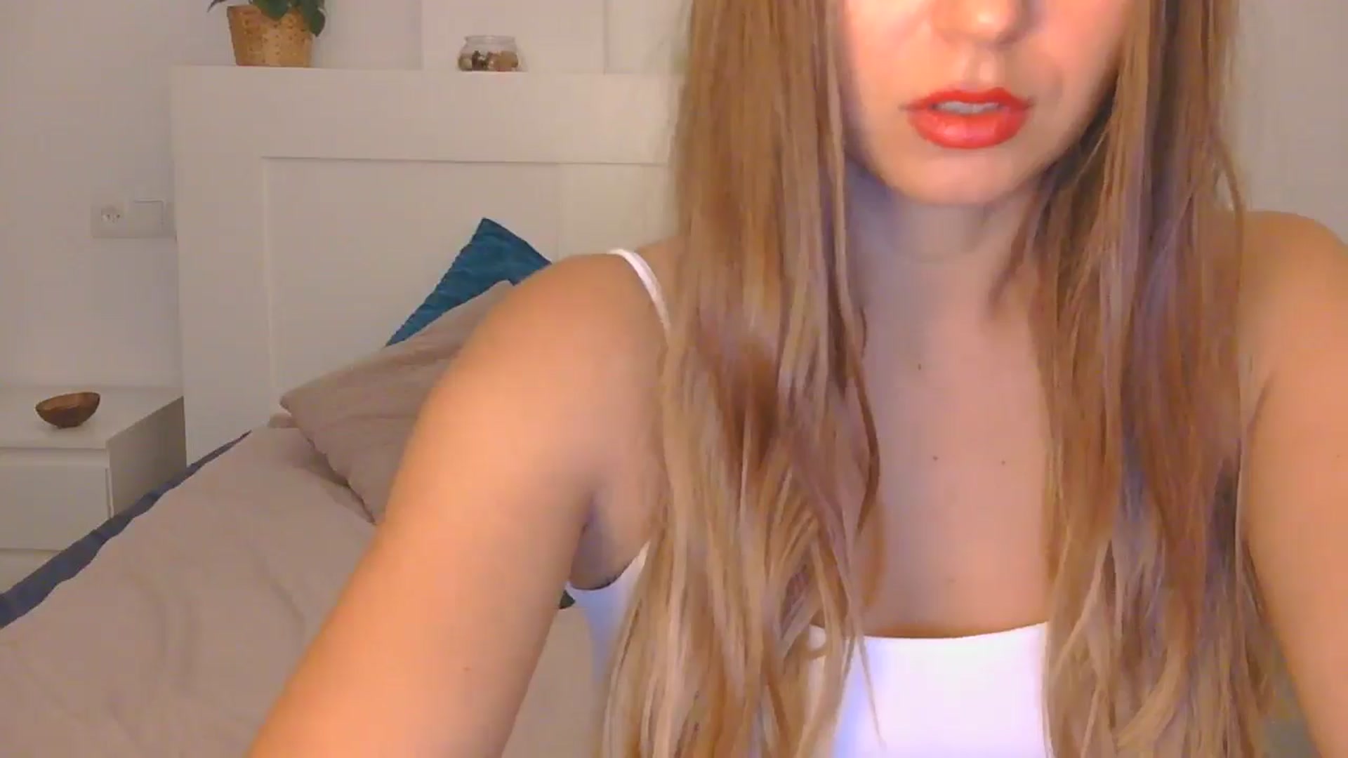 Gallery image thumbnail from AnotherLove4U's myfreecams stream on, 10/22/2024, 09:46 image 20 of 20