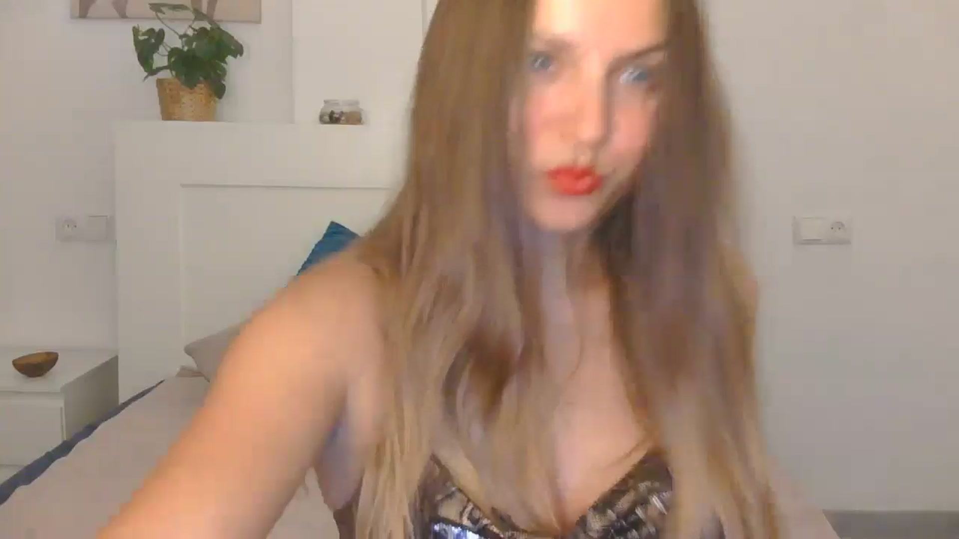 Gallery image thumbnail from AnotherLove4U's myfreecams stream on, 10/22/2024, 09:46 image 6 of 20