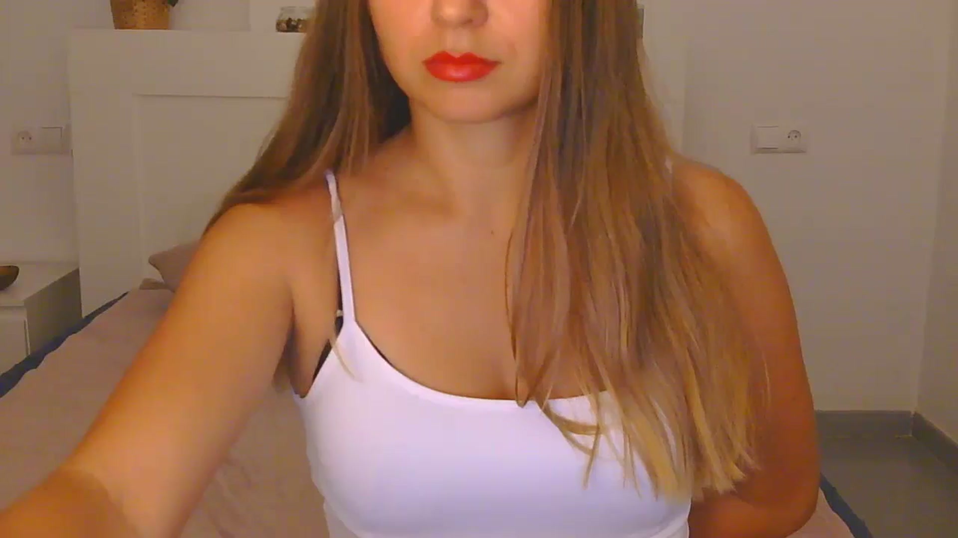 Gallery image thumbnail from AnotherLove4U's myfreecams stream on, 10/22/2024, 09:46 image 15 of 20