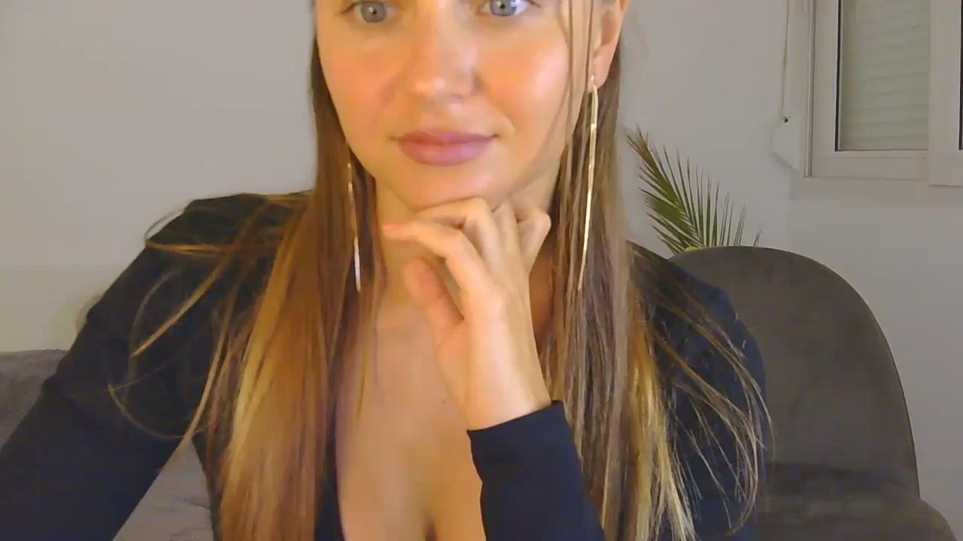 Gallery image thumbnail from AnotherLove4U's myfreecams stream on, 11/04/2024, 13:04 image 20 of 20