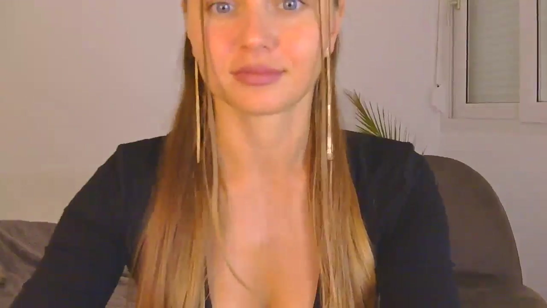 Gallery image thumbnail from AnotherLove4U's myfreecams stream on, 11/04/2024, 13:04 image 7 of 20