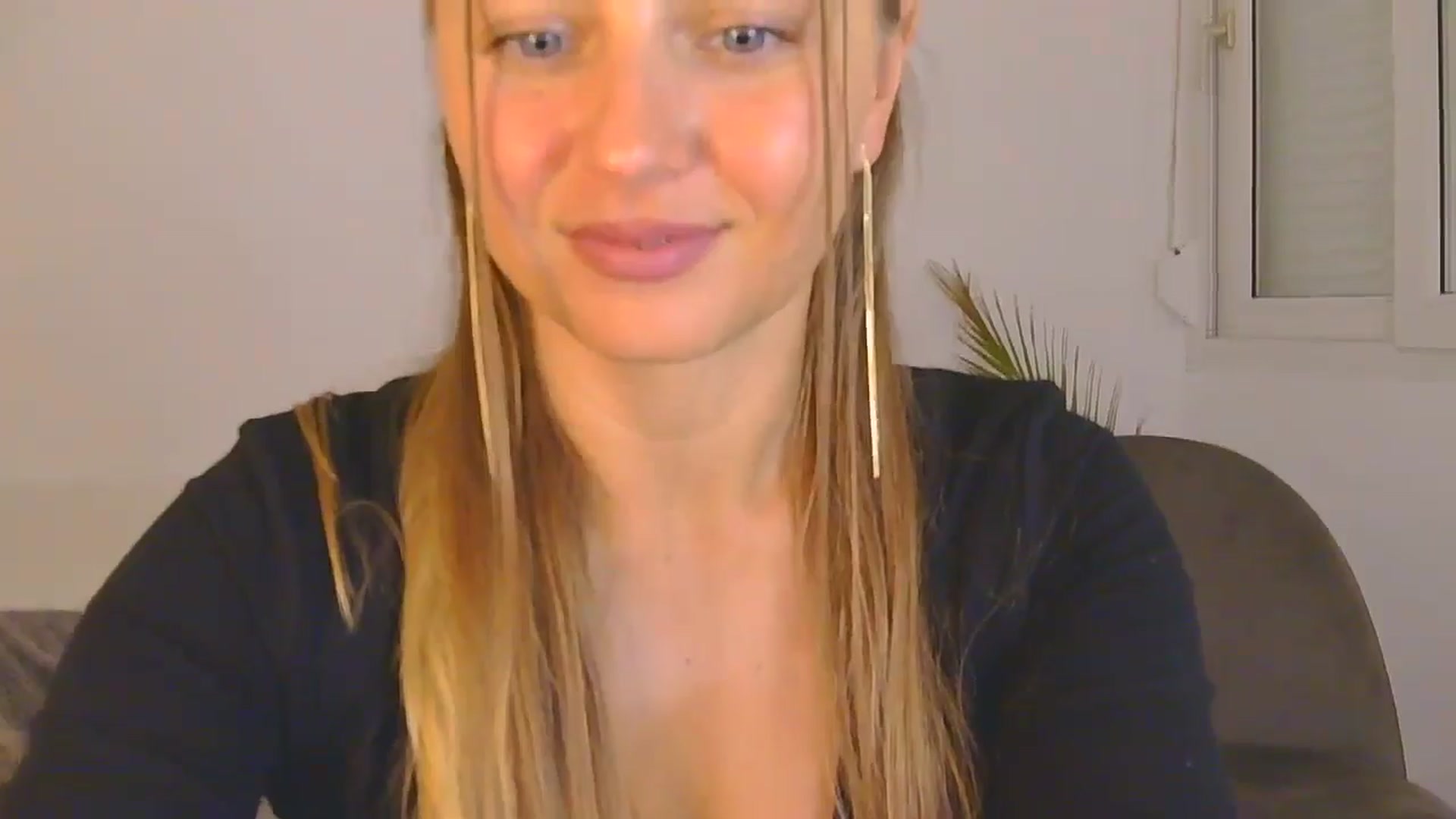 Gallery image thumbnail from AnotherLove4U's myfreecams stream on, 11/04/2024, 13:04 image 10 of 20
