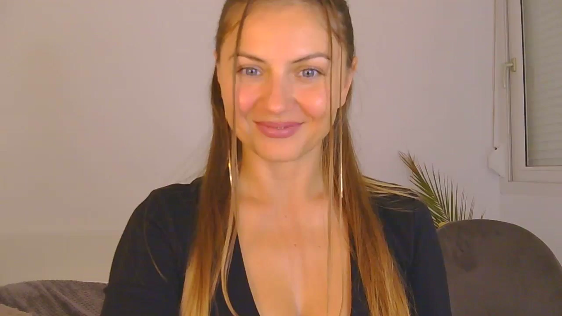 Gallery image thumbnail from AnotherLove4U's myfreecams stream on, 11/04/2024, 13:04 image 1 of 20