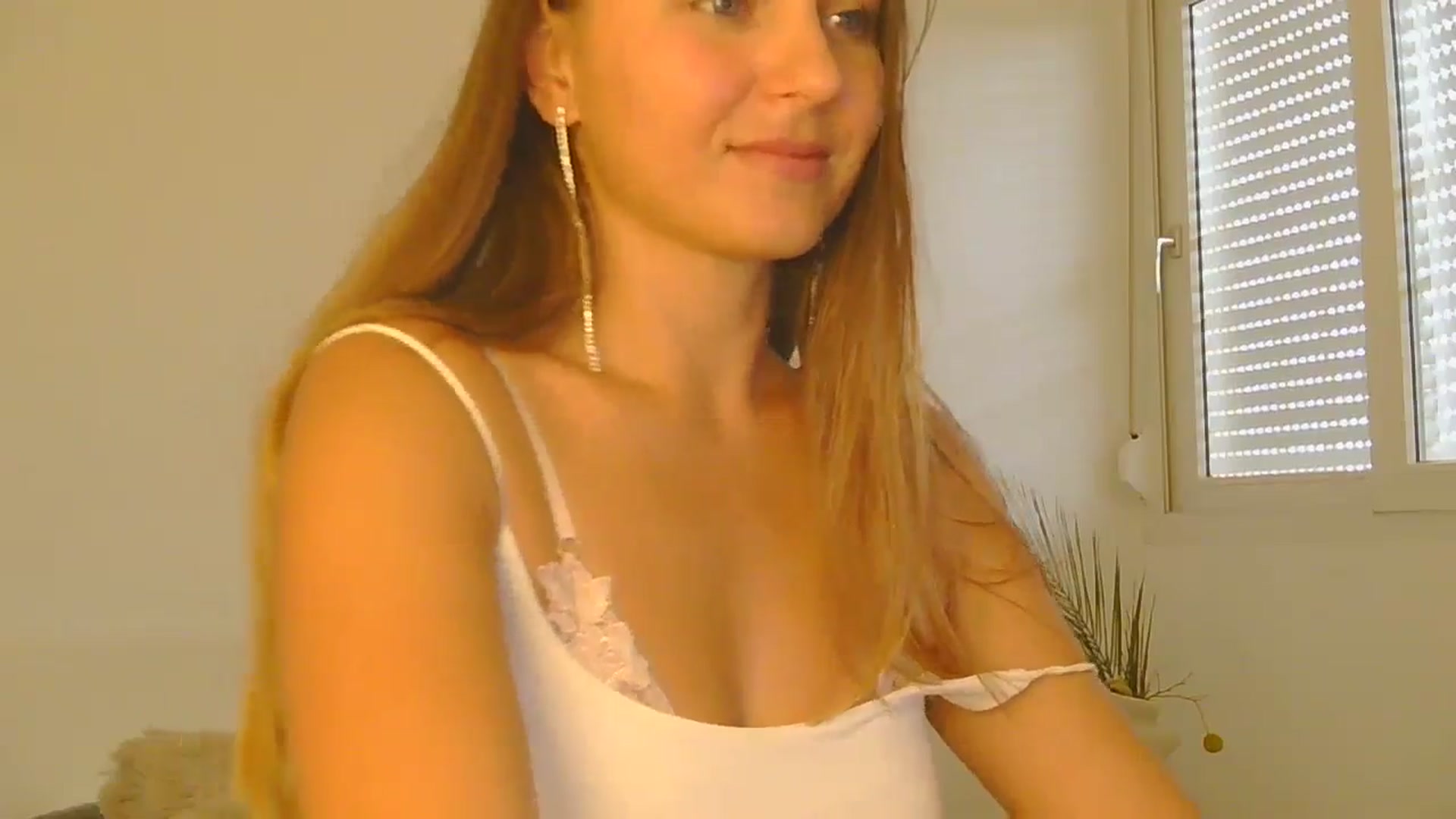 Gallery image thumbnail from AnotherLove4U's myfreecams stream on, 11/07/2024, 13:07 image 6 of 20