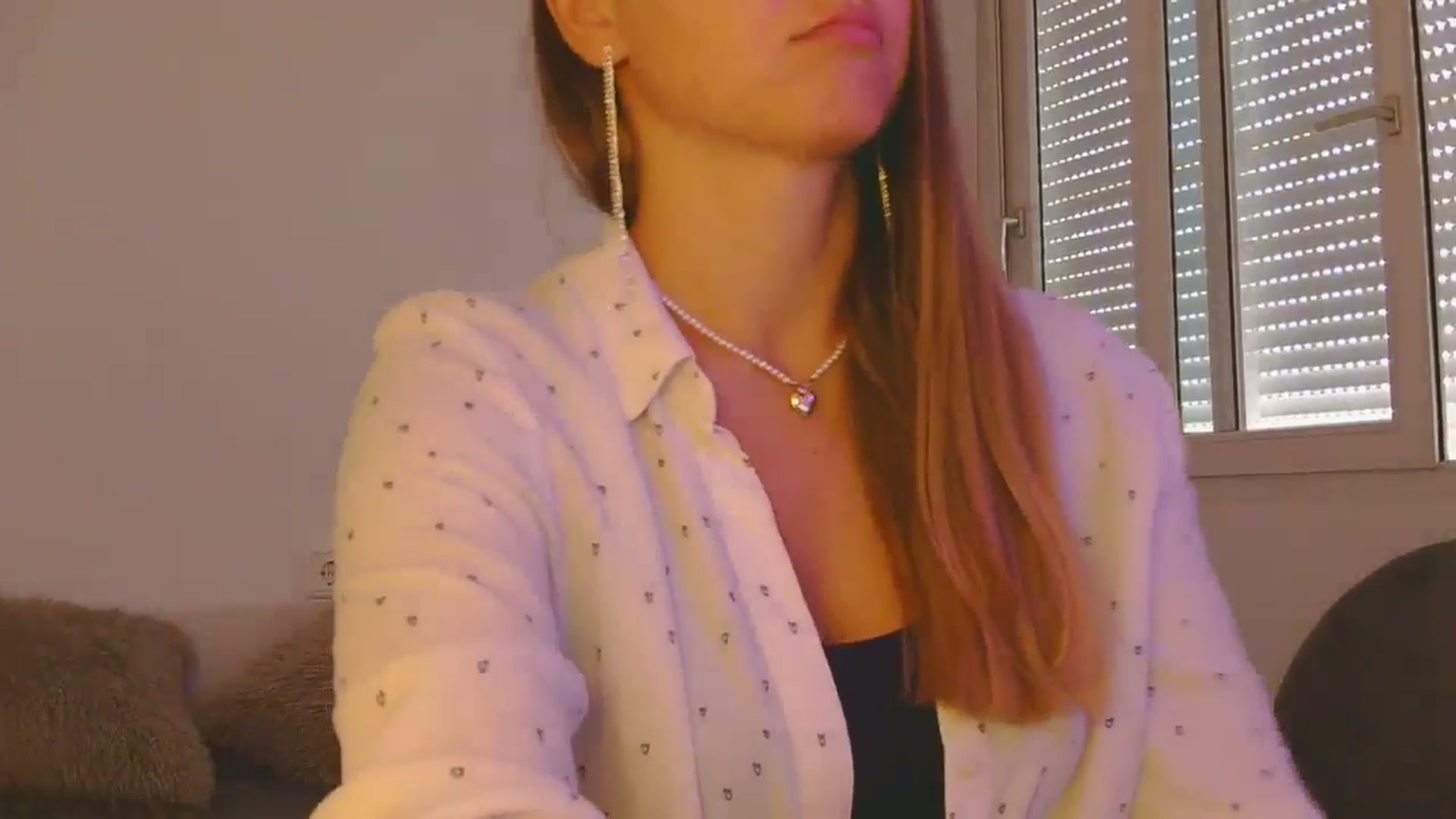 Gallery image thumbnail from AnotherLove4U's myfreecams stream on, 11/12/2024, 09:57 image 17 of 20