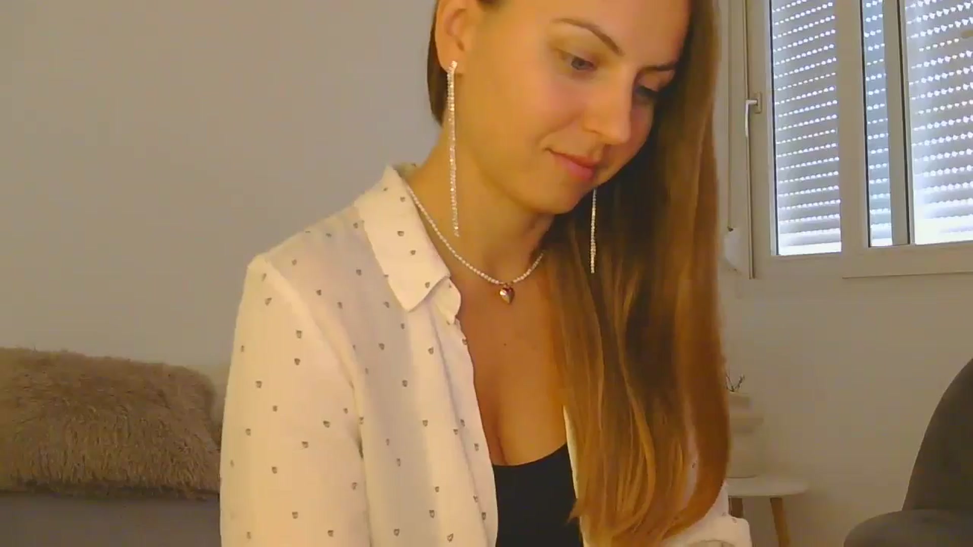 Gallery image thumbnail from AnotherLove4U's myfreecams stream on, 11/12/2024, 09:57 image 6 of 20