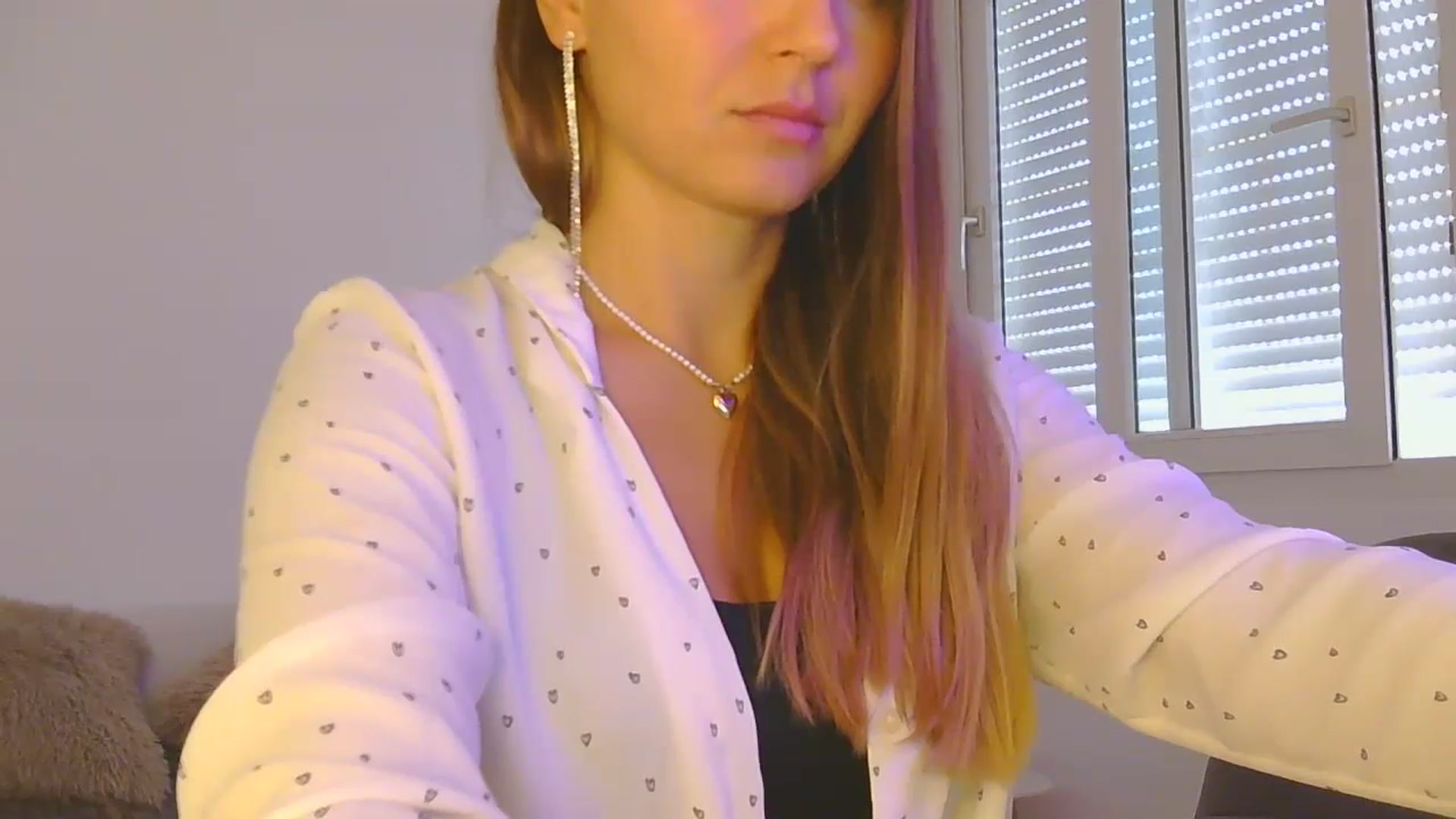 Gallery image thumbnail from AnotherLove4U's myfreecams stream on, 11/12/2024, 09:57 image 19 of 20