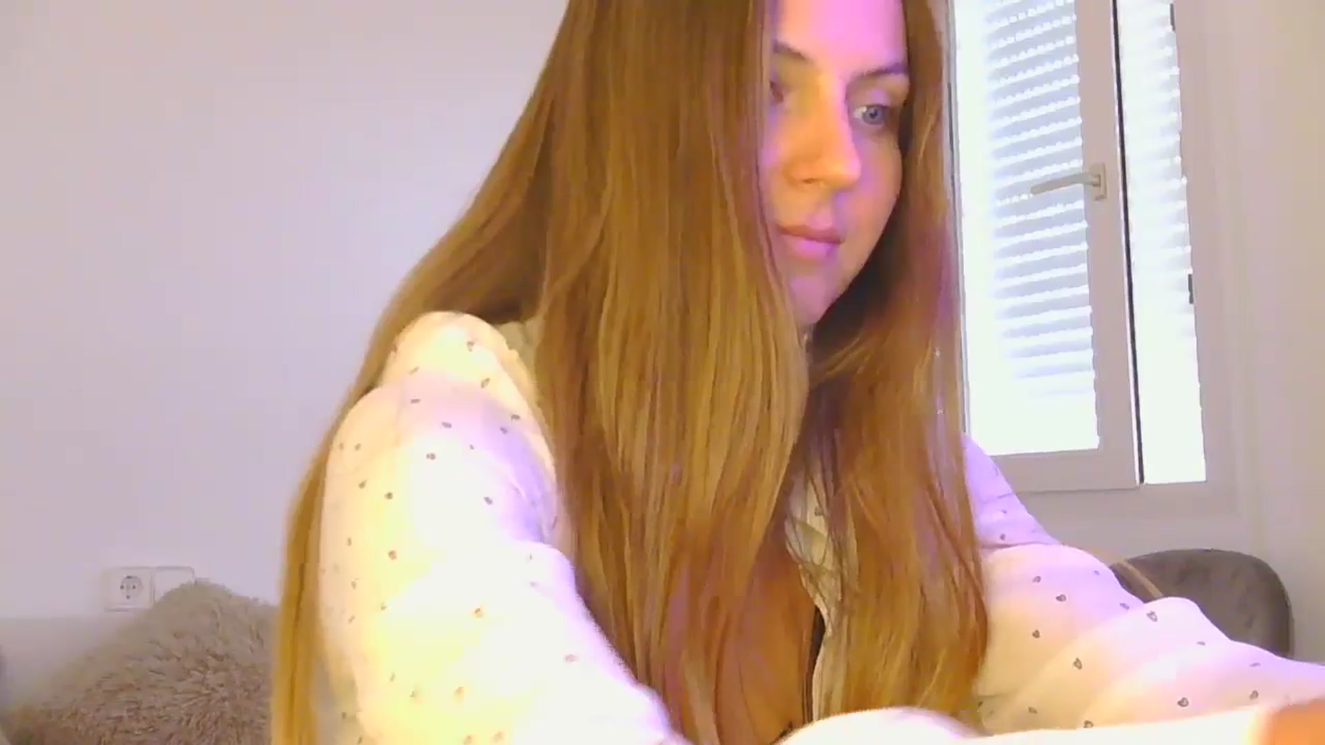 Gallery image thumbnail from AnotherLove4U's myfreecams stream on, 11/12/2024, 11:05 image 2 of 20