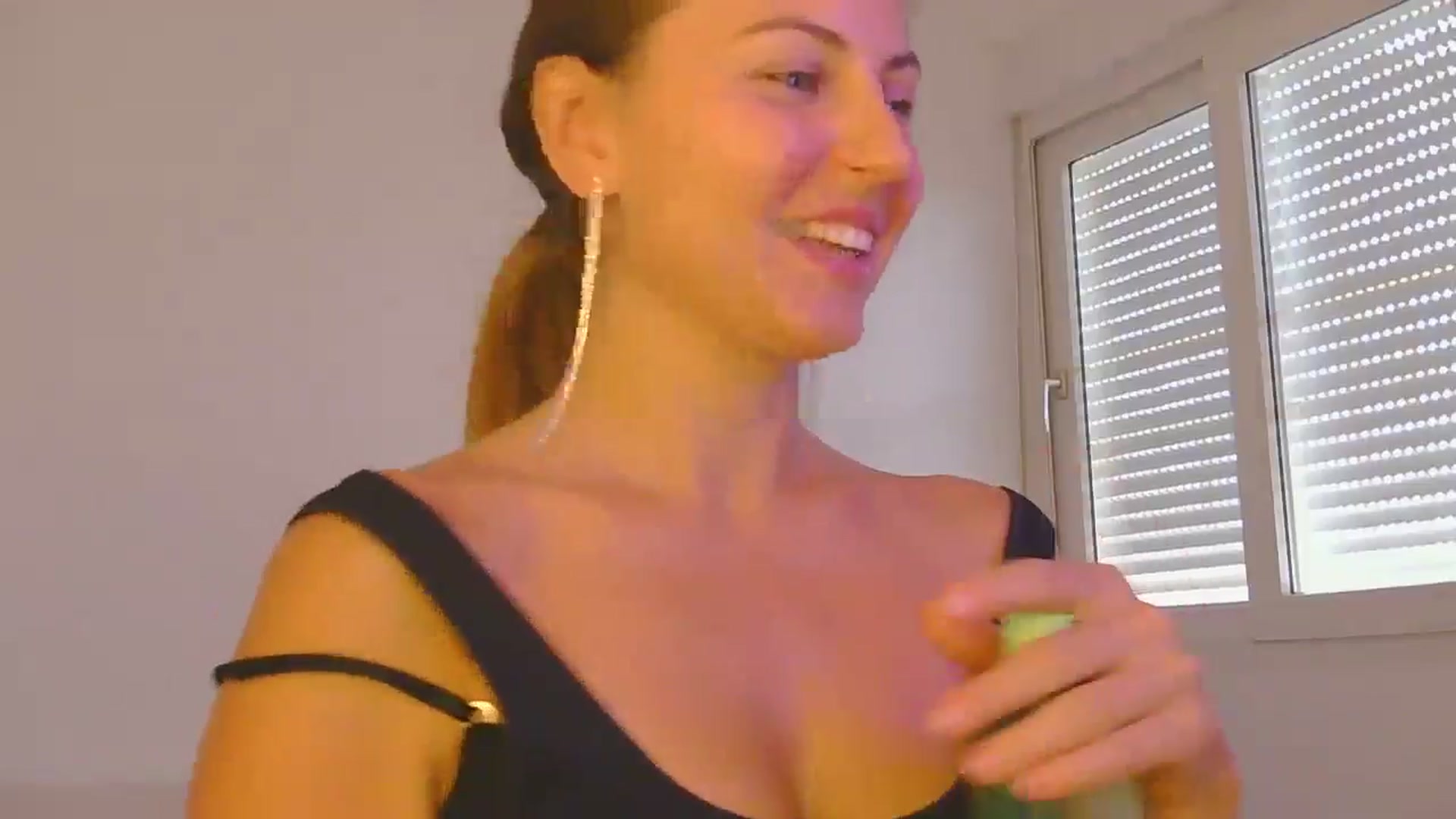Gallery image thumbnail from AnotherLove4U's myfreecams stream on, 11/12/2024, 11:05 image 13 of 20