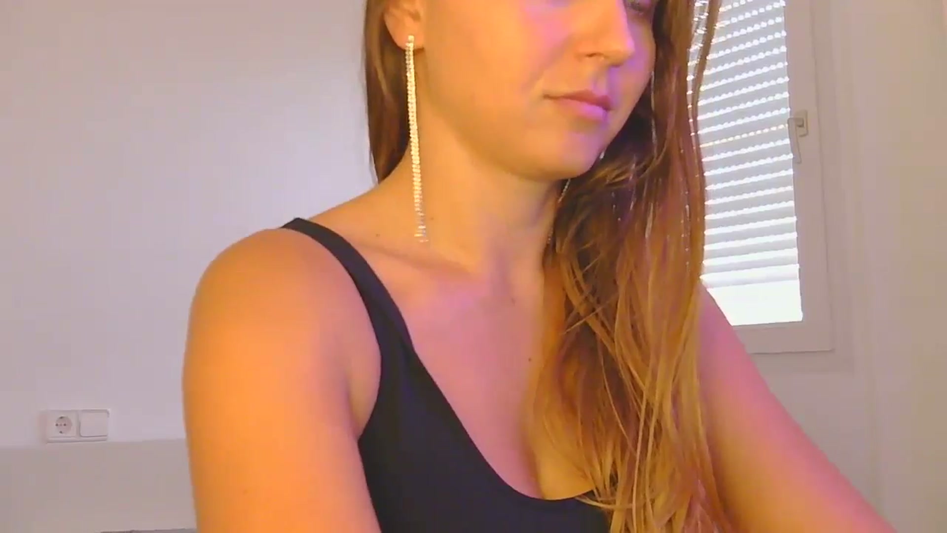 Gallery image thumbnail from AnotherLove4U's myfreecams stream on, 11/12/2024, 12:15 image 20 of 20