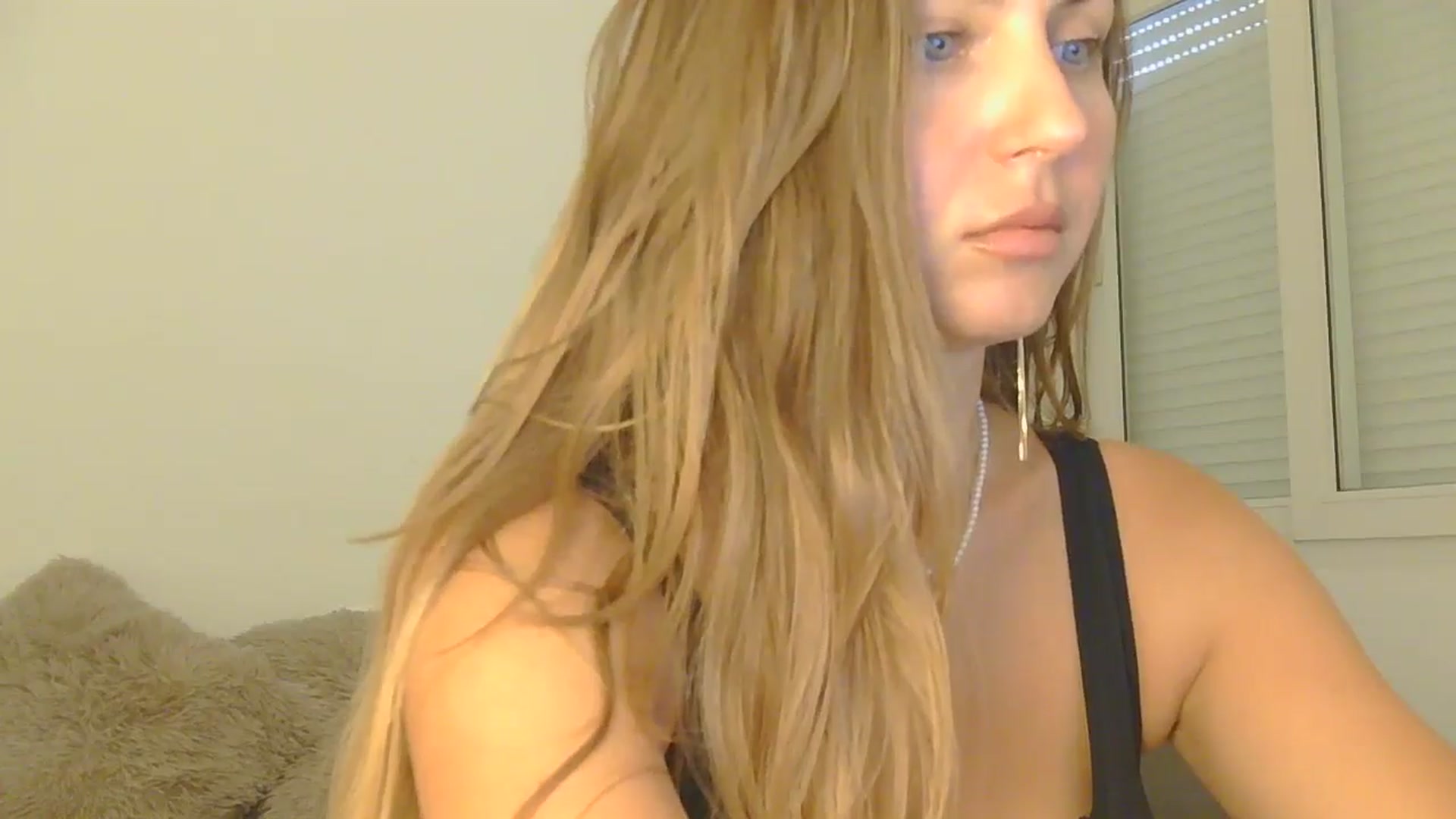 Gallery image thumbnail from AnotherLove4U's myfreecams stream on, 11/13/2024, 11:47 image 12 of 20