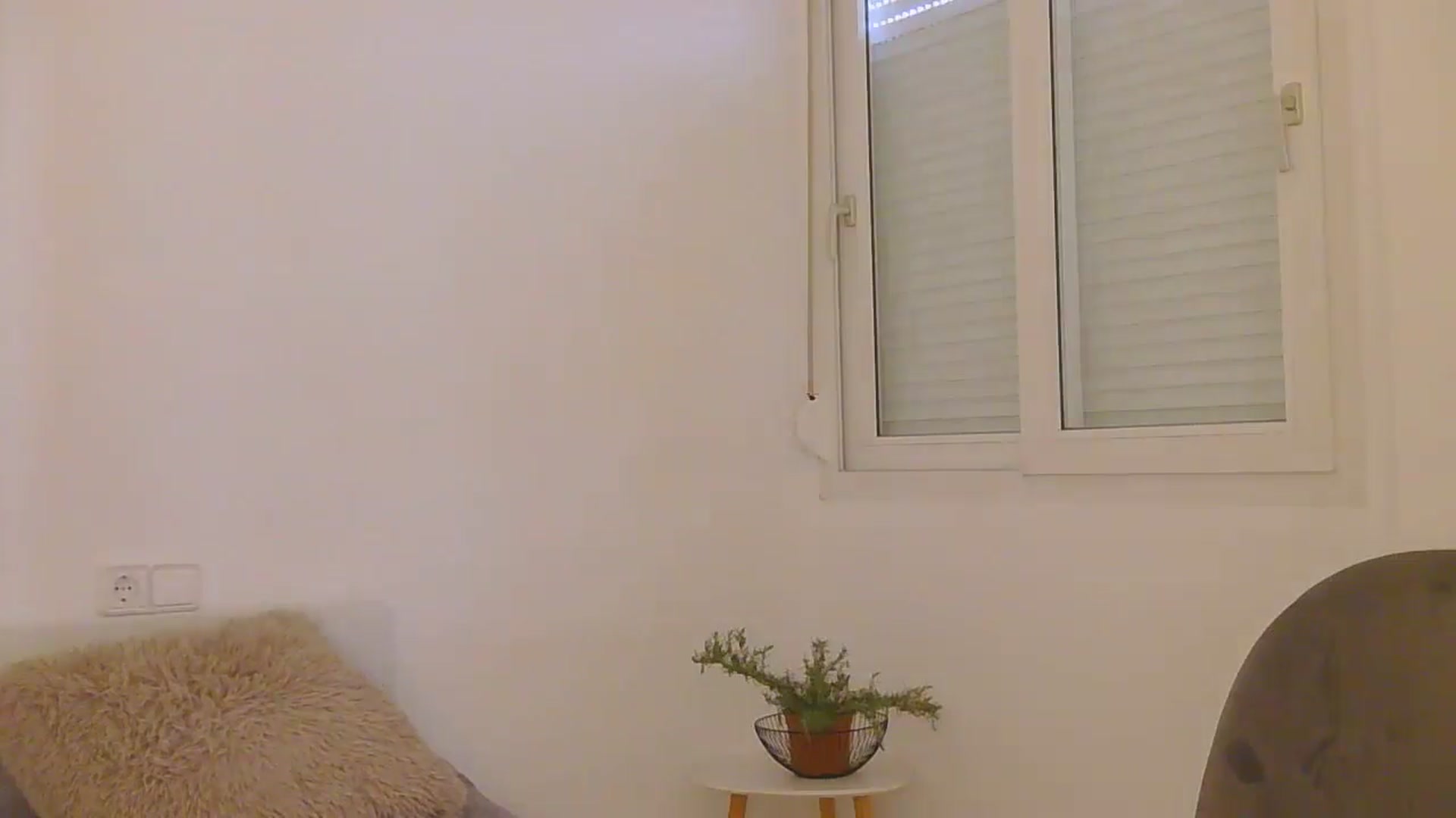Gallery image thumbnail from AnotherLove4U's myfreecams stream on, 11/18/2024, 10:01 image 17 of 20