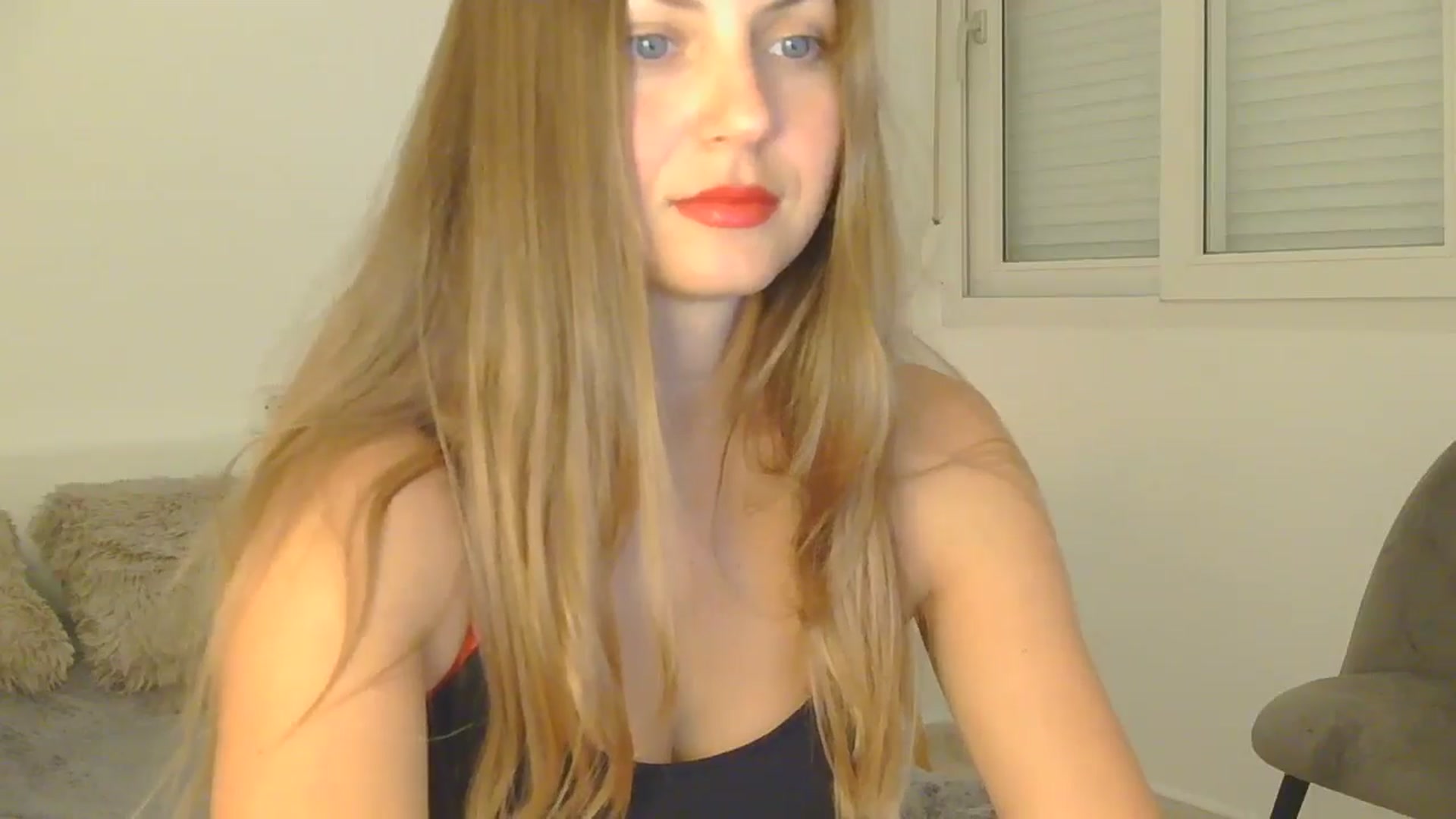 Gallery image thumbnail from AnotherLove4U's myfreecams stream on, 11/26/2024, 11:38 image 10 of 20