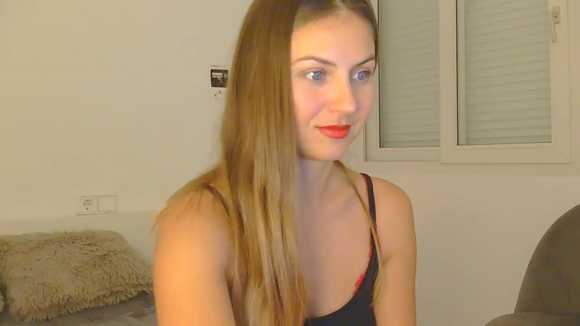 Gallery image thumbnail from AnotherLove4U's myfreecams stream on, 11/26/2024, 11:38 image 15 of 20