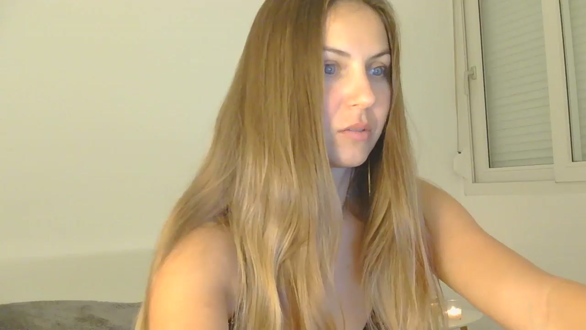 Gallery image thumbnail from AnotherLove4U's myfreecams stream on, 11/27/2024, 09:31 image 13 of 20