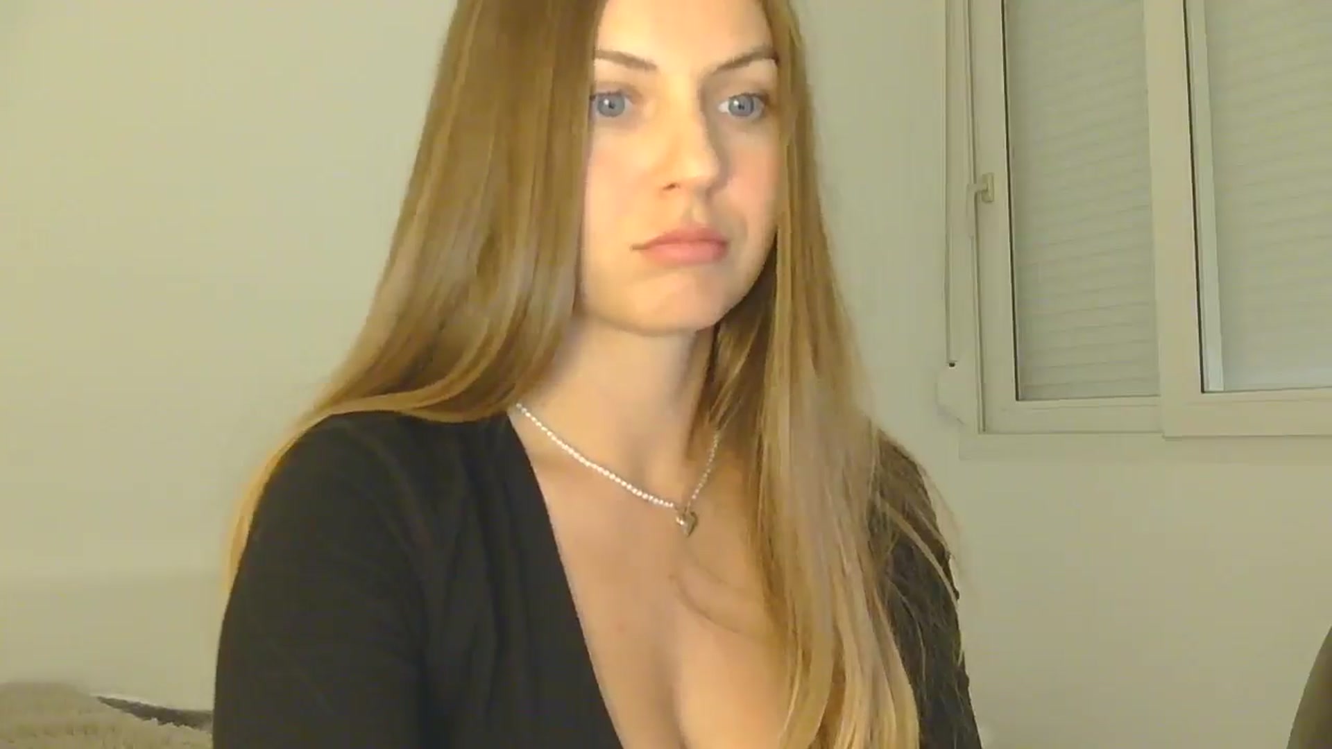 Gallery image thumbnail from AnotherLove4U's myfreecams stream on, 12/09/2024, 12:08 image 7 of 20