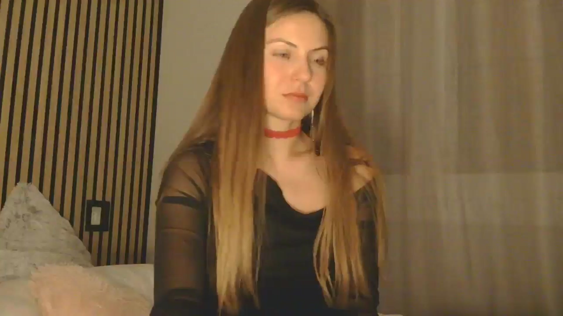 Gallery image thumbnail from AnotherLove4U's myfreecams stream on, 04/21/2025, 24:40 image 12 of 20