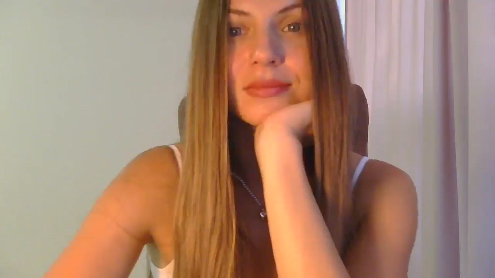 Gallery image thumbnail from AnotherLove4U's myfreecams stream on, 07/01/2025, 17:31 image 2 of 20