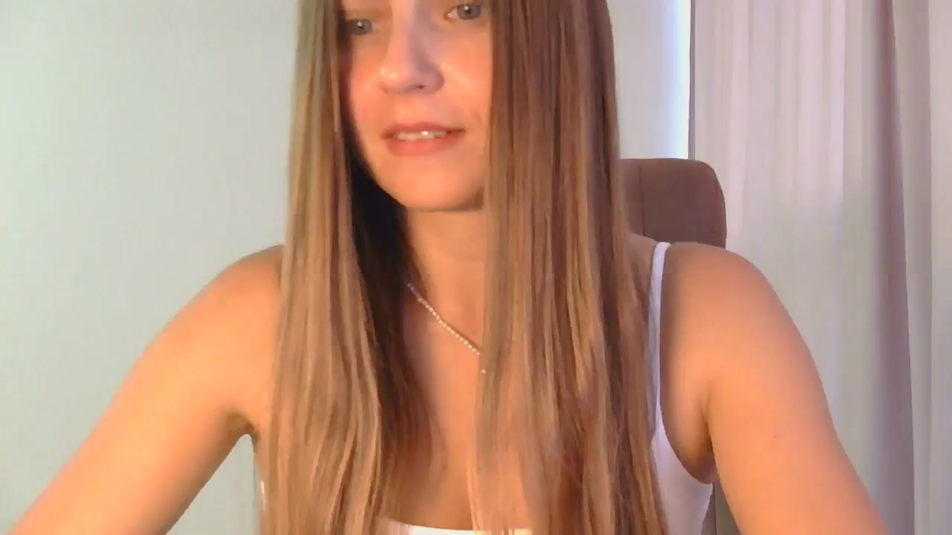 Gallery image thumbnail from AnotherLove4U's myfreecams stream on, 07/01/2025, 17:31 image 17 of 20