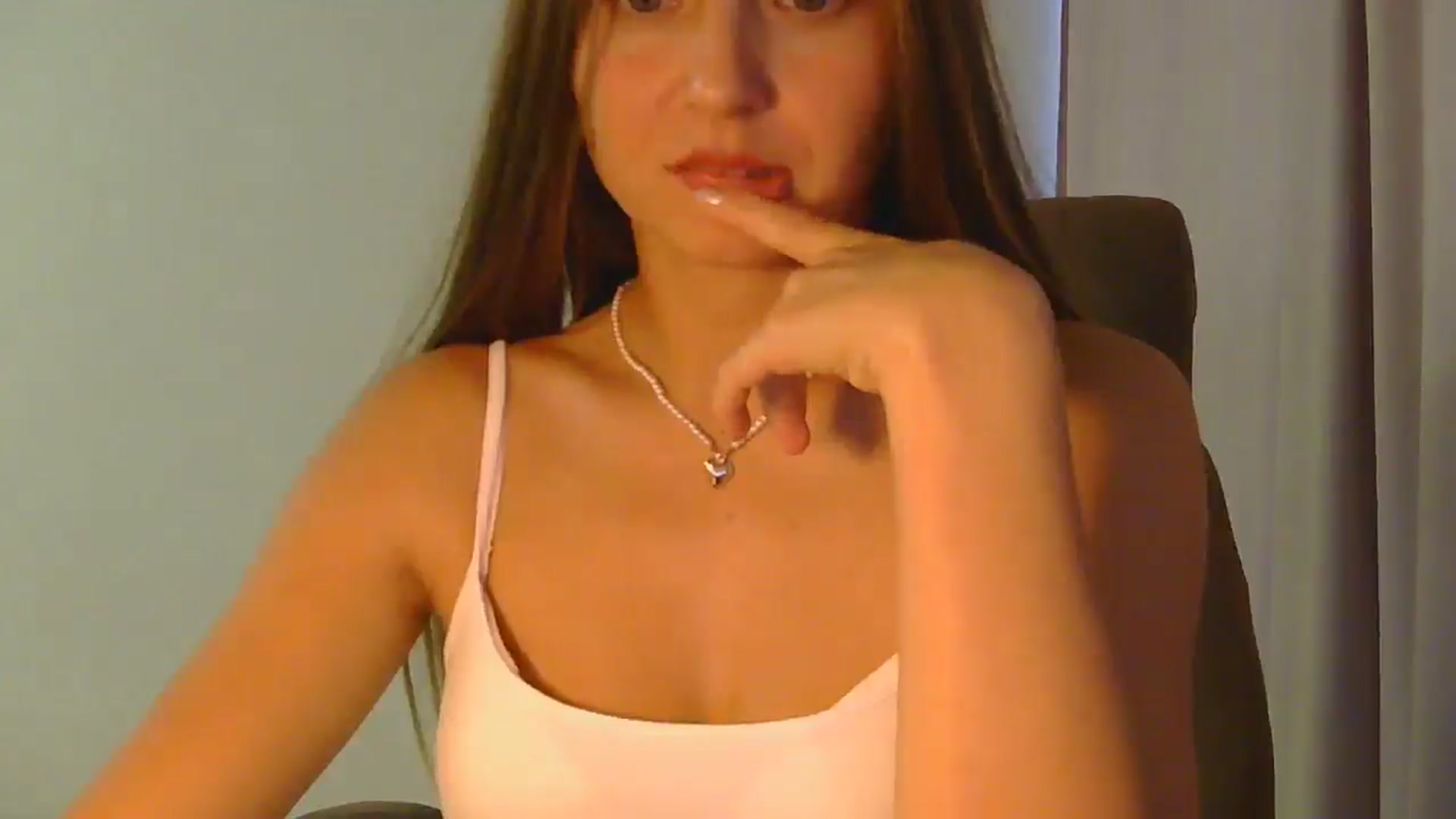 Gallery image thumbnail from AnotherLove4U's myfreecams stream on, 07/01/2025, 17:58 image 16 of 20