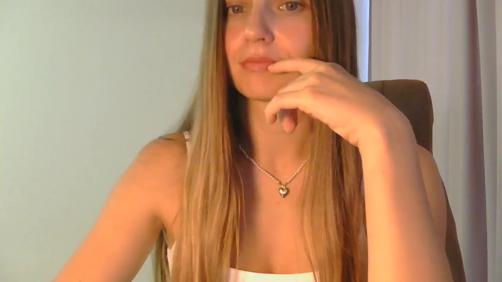 Gallery image thumbnail from AnotherLove4U's myfreecams stream on, 07/01/2025, 17:58 image 5 of 20