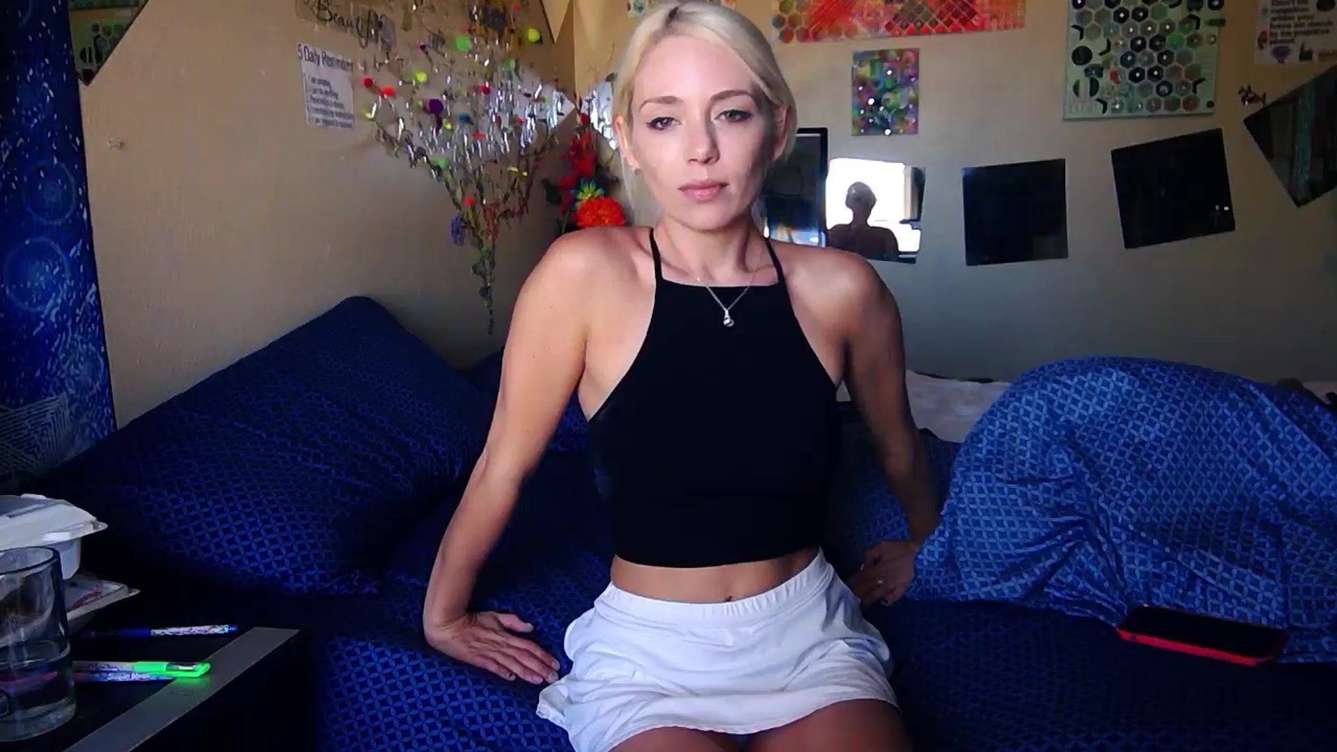 Gallery image thumbnail from AntiAntiAva's myfreecams stream on, 04/13/2024, 17:48 image 15 of 20