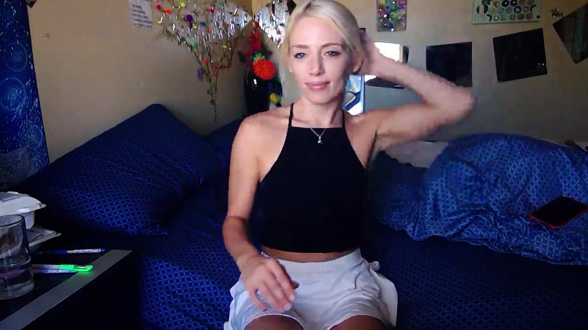 Gallery image thumbnail from AntiAntiAva's myfreecams stream on, 04/13/2024, 17:48 image 19 of 20