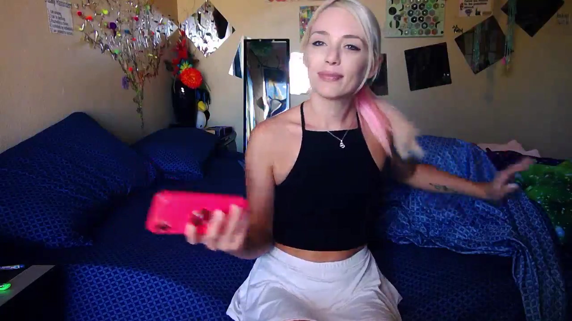 Gallery image thumbnail from AntiAntiAva's myfreecams stream on, 04/13/2024, 17:48 image 8 of 20
