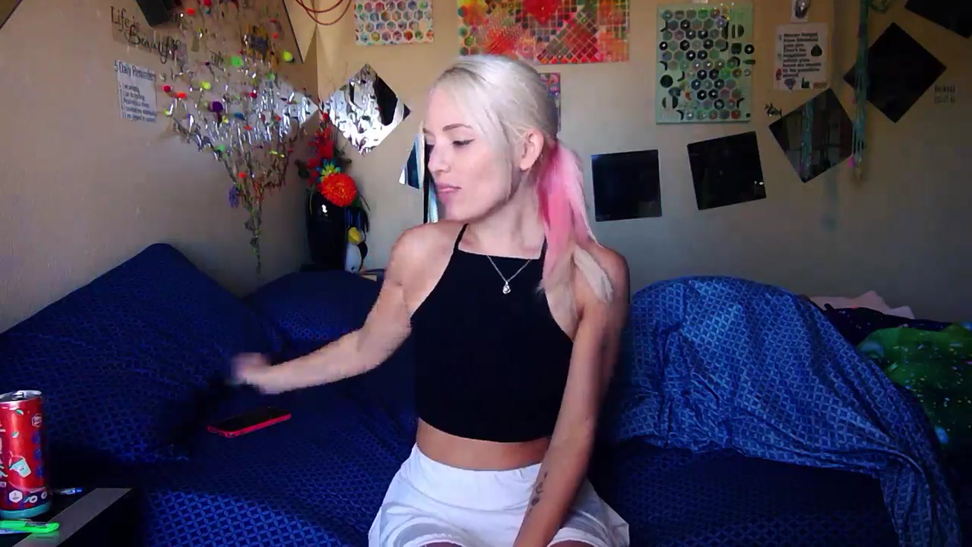 Gallery image thumbnail from AntiAntiAva's myfreecams stream on, 04/13/2024, 17:48 image 2 of 20