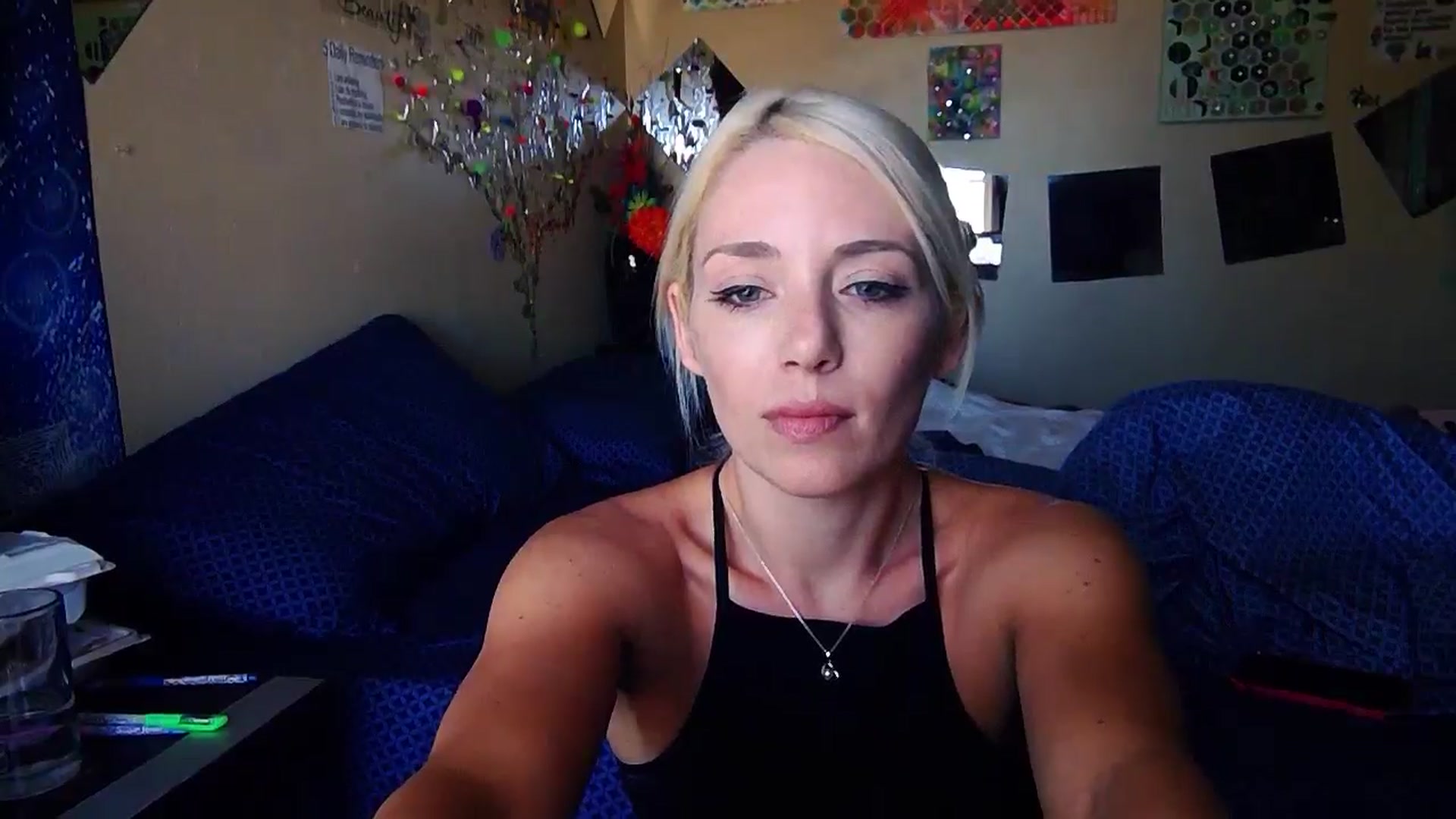 Gallery image thumbnail from AntiAntiAva's myfreecams stream on, 04/13/2024, 17:48 image 16 of 20