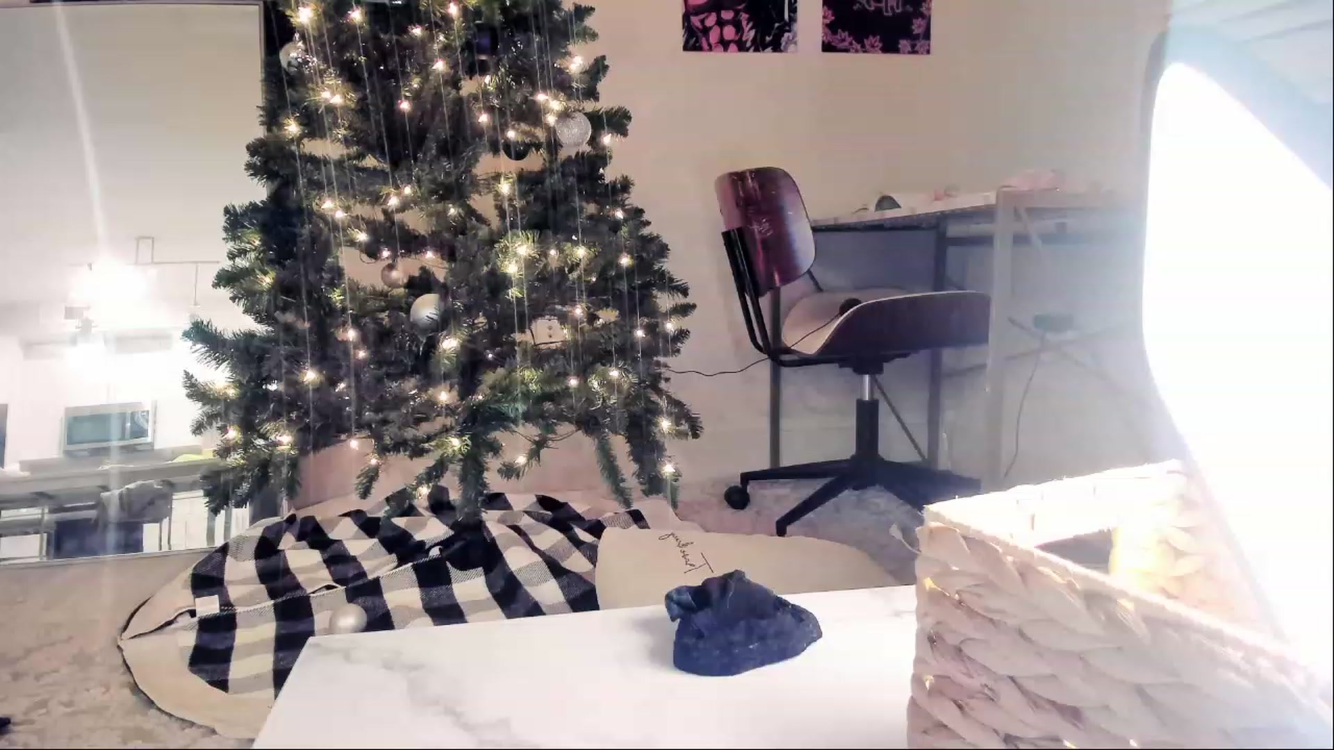 Gallery image thumbnail from AntiAva's myfreecams stream on, 01/03/2024, 01:49 image 13 of 20