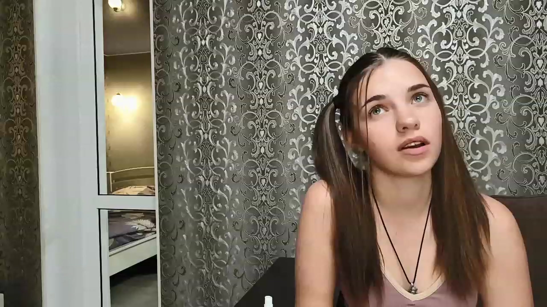Gallery image thumbnail from AntiLiar's myfreecams stream on, 11/20/2022, 24:13 image 15 of 20