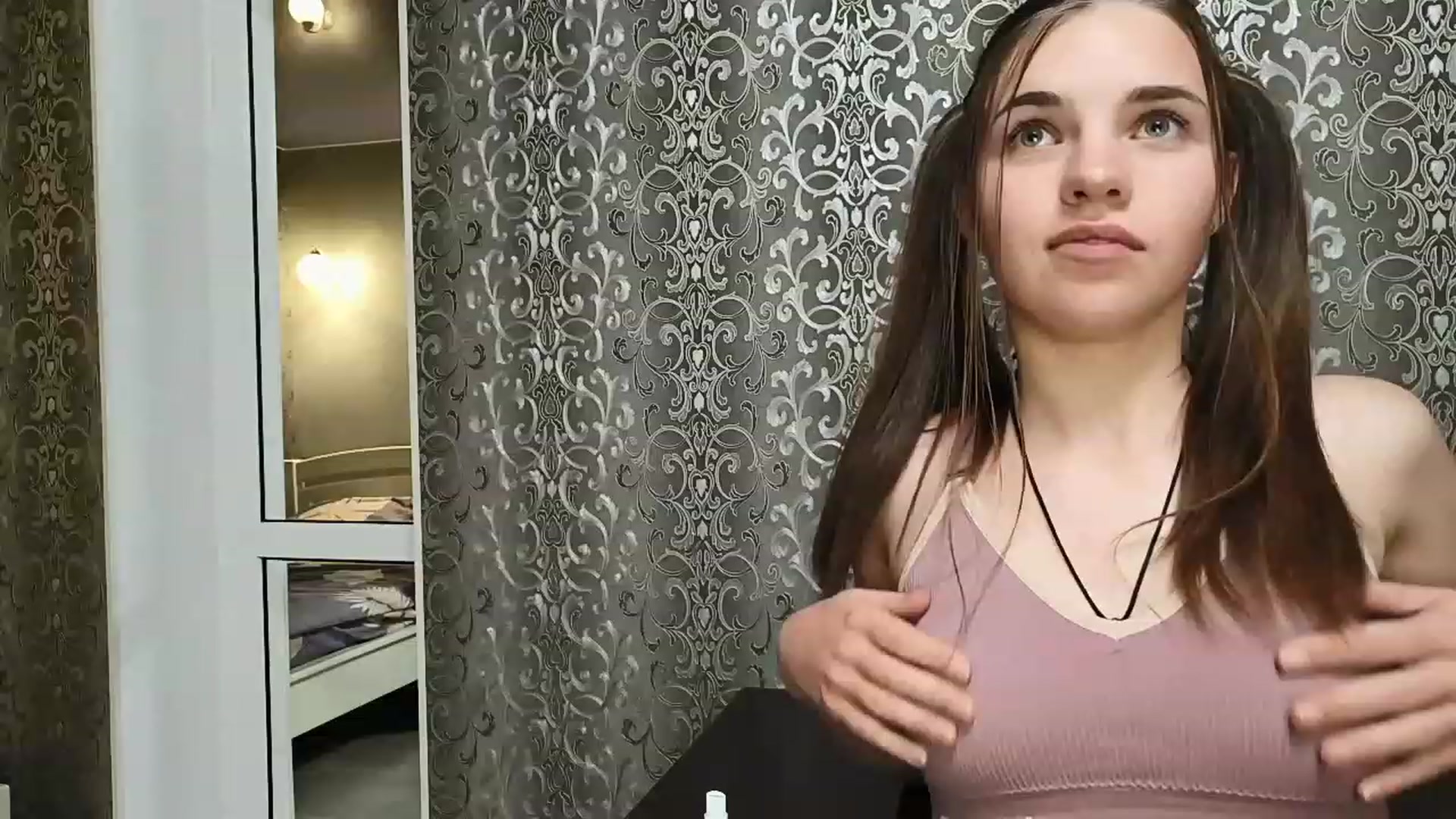 Gallery image thumbnail from AntiLiar's myfreecams stream on, 11/20/2022, 24:13 image 4 of 20