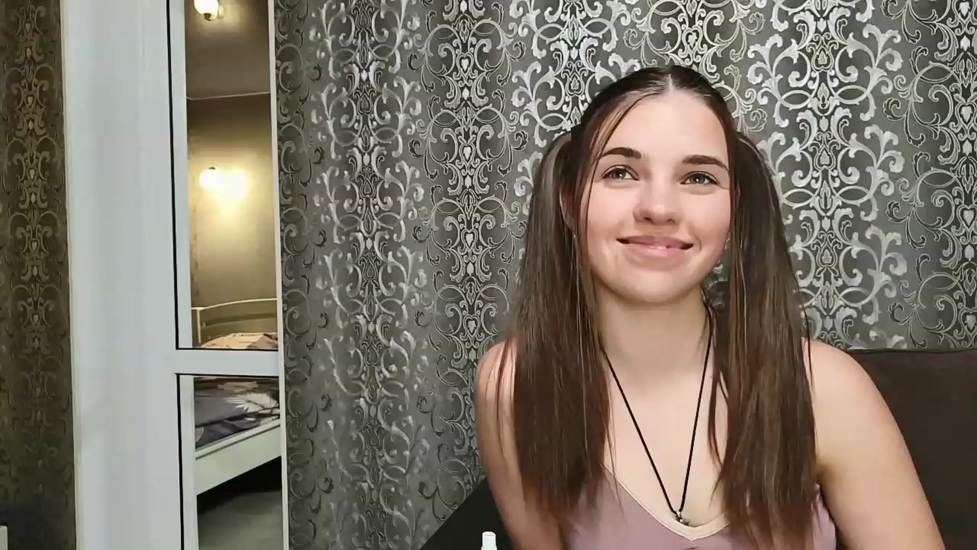 Gallery image thumbnail from AntiLiar's myfreecams stream on, 11/20/2022, 24:13 image 2 of 20
