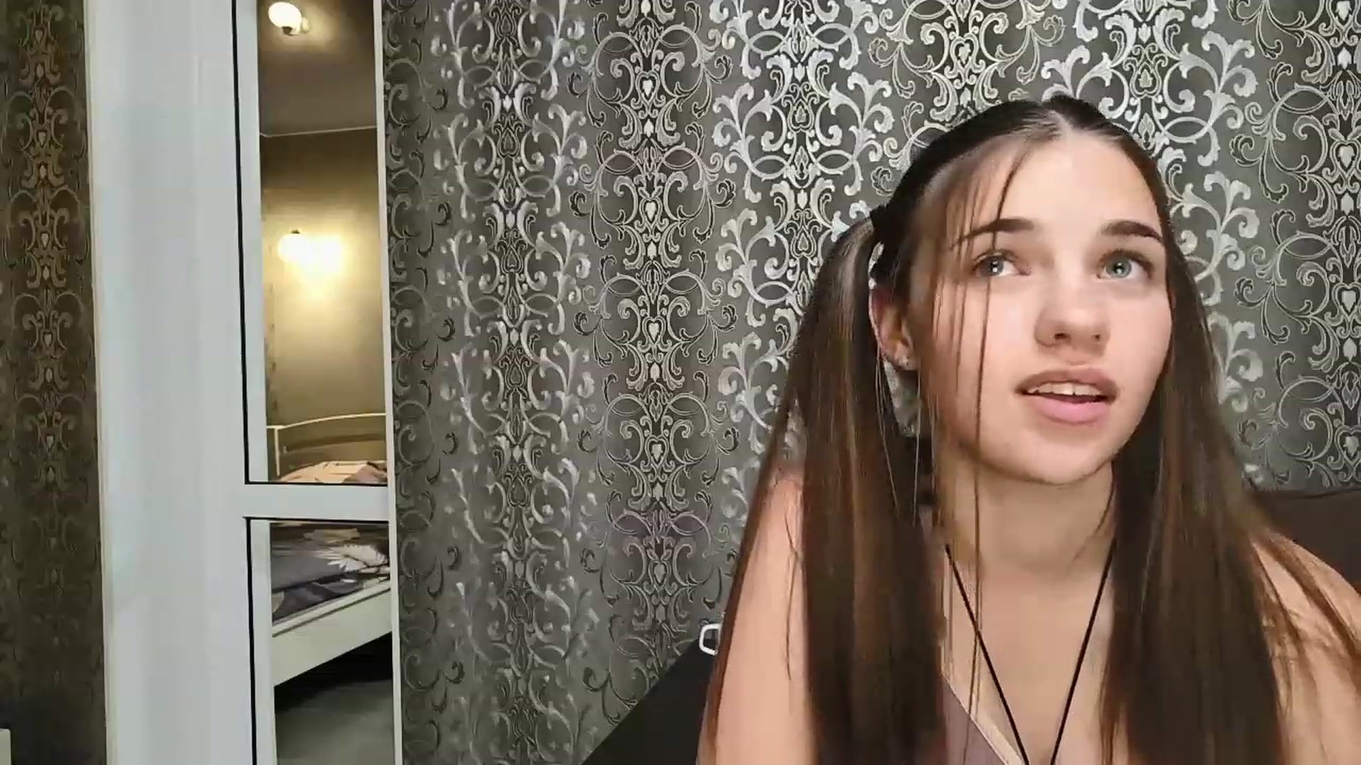 Gallery image thumbnail from AntiLiar's myfreecams stream on, 11/20/2022, 01:25 image 7 of 20