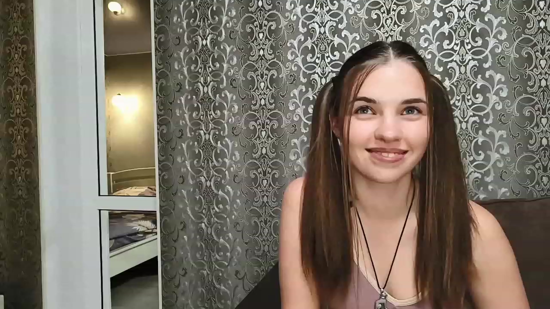 Gallery image thumbnail from AntiLiar's myfreecams stream on, 11/20/2022, 01:25 image 12 of 20