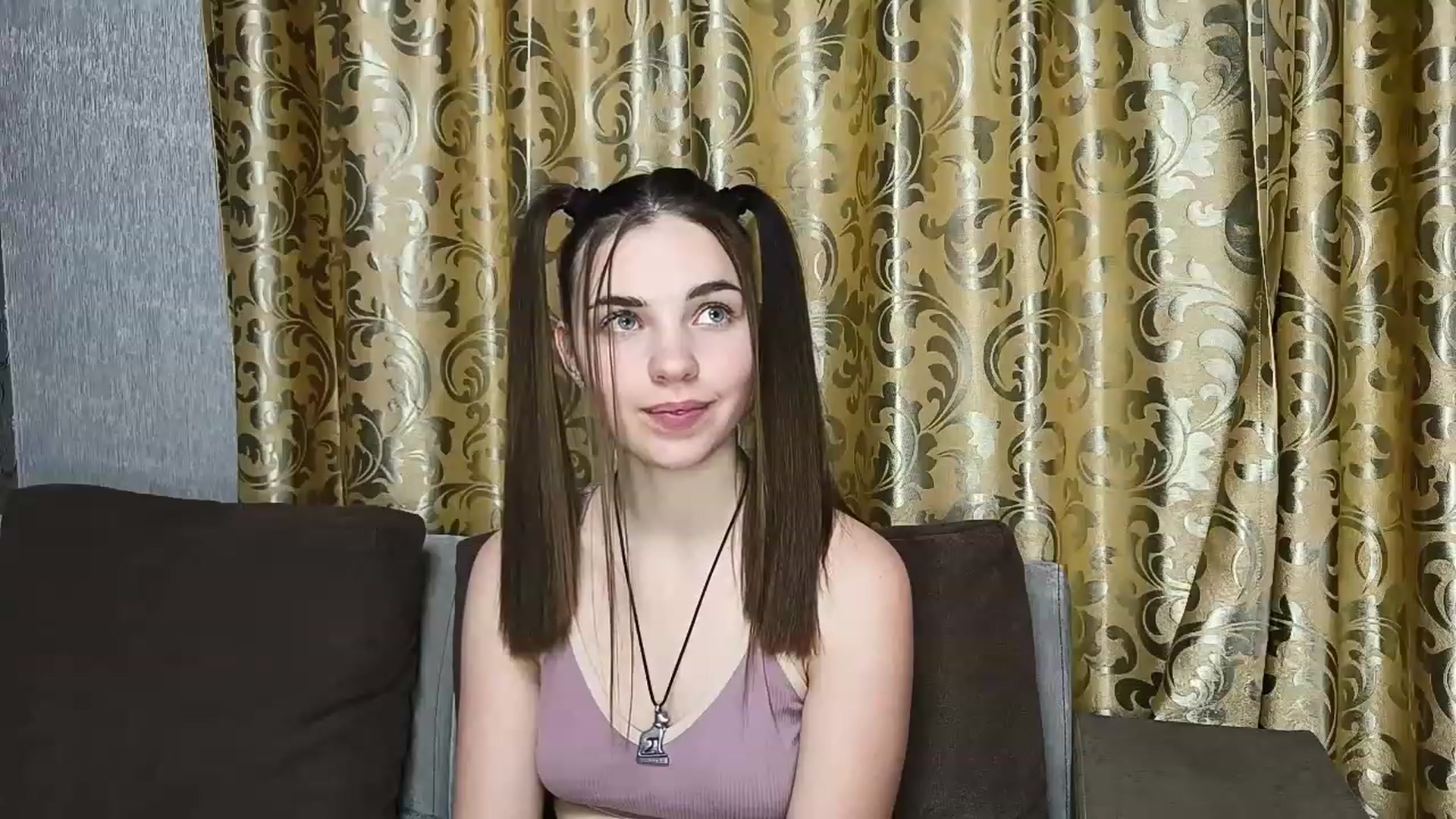 Gallery image thumbnail from AntiLiar's myfreecams stream on, 11/24/2022, 21:39 image 16 of 20