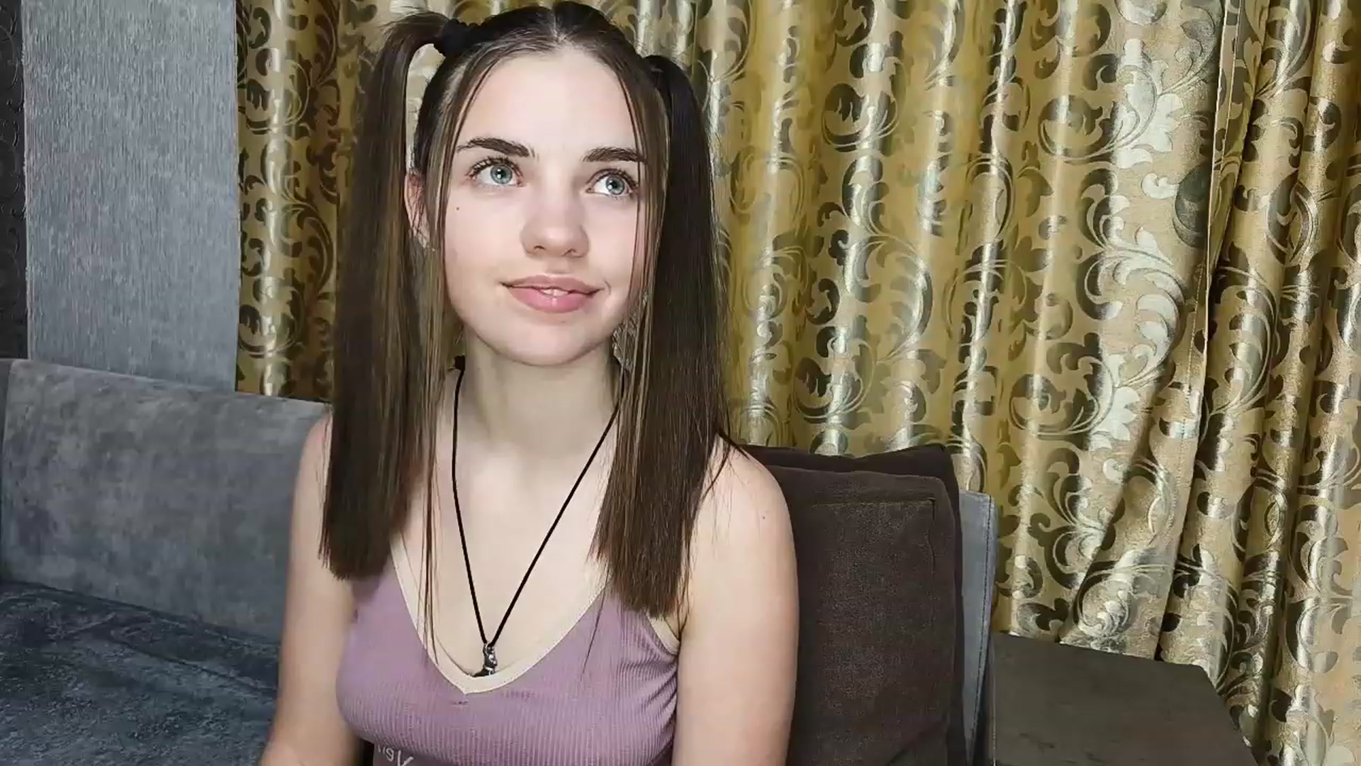 Gallery image thumbnail from AntiLiar's myfreecams stream on, 11/25/2022, 24:13 image 20 of 20