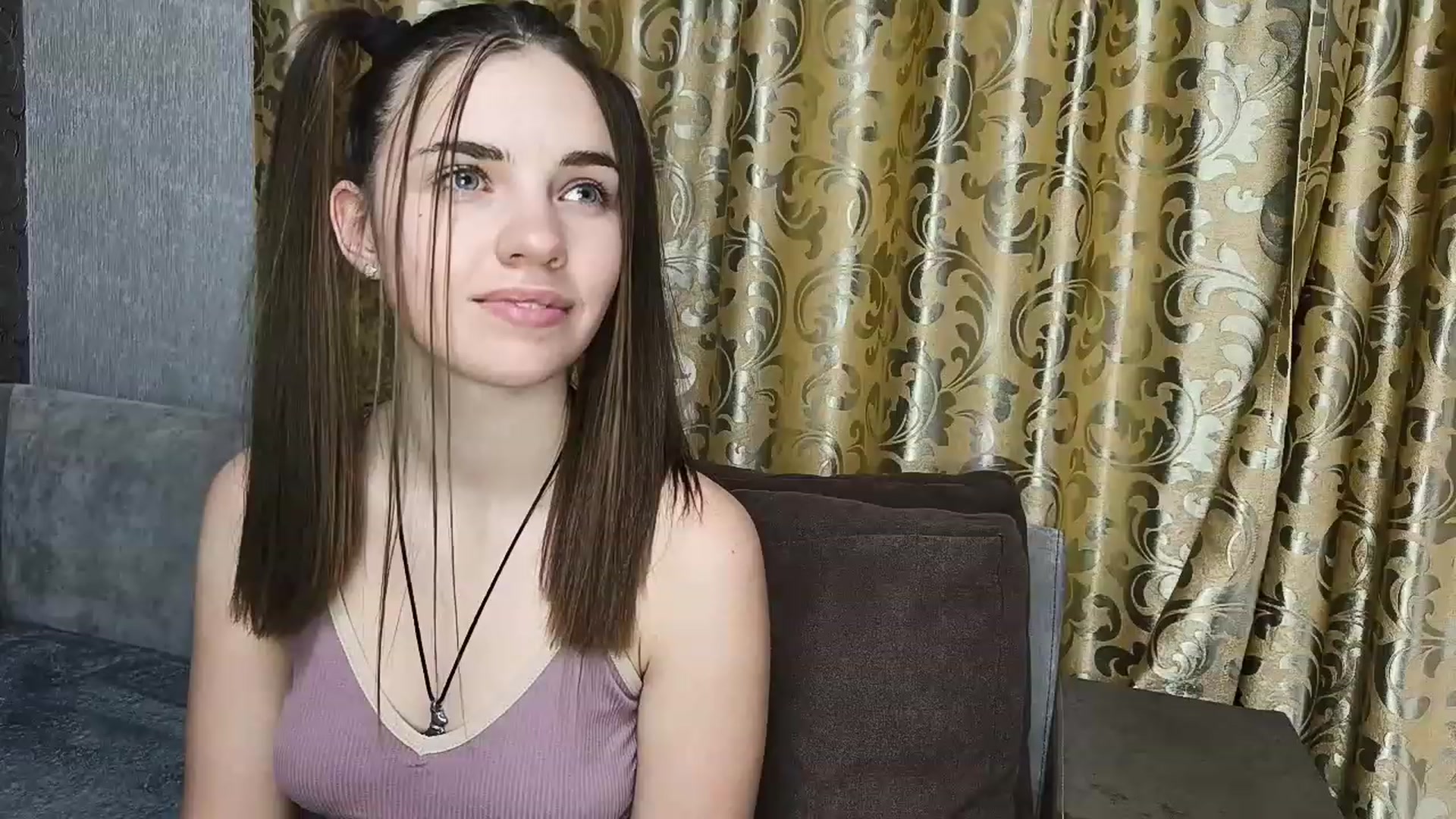 Gallery image thumbnail from AntiLiar's myfreecams stream on, 11/25/2022, 24:13 image 19 of 20