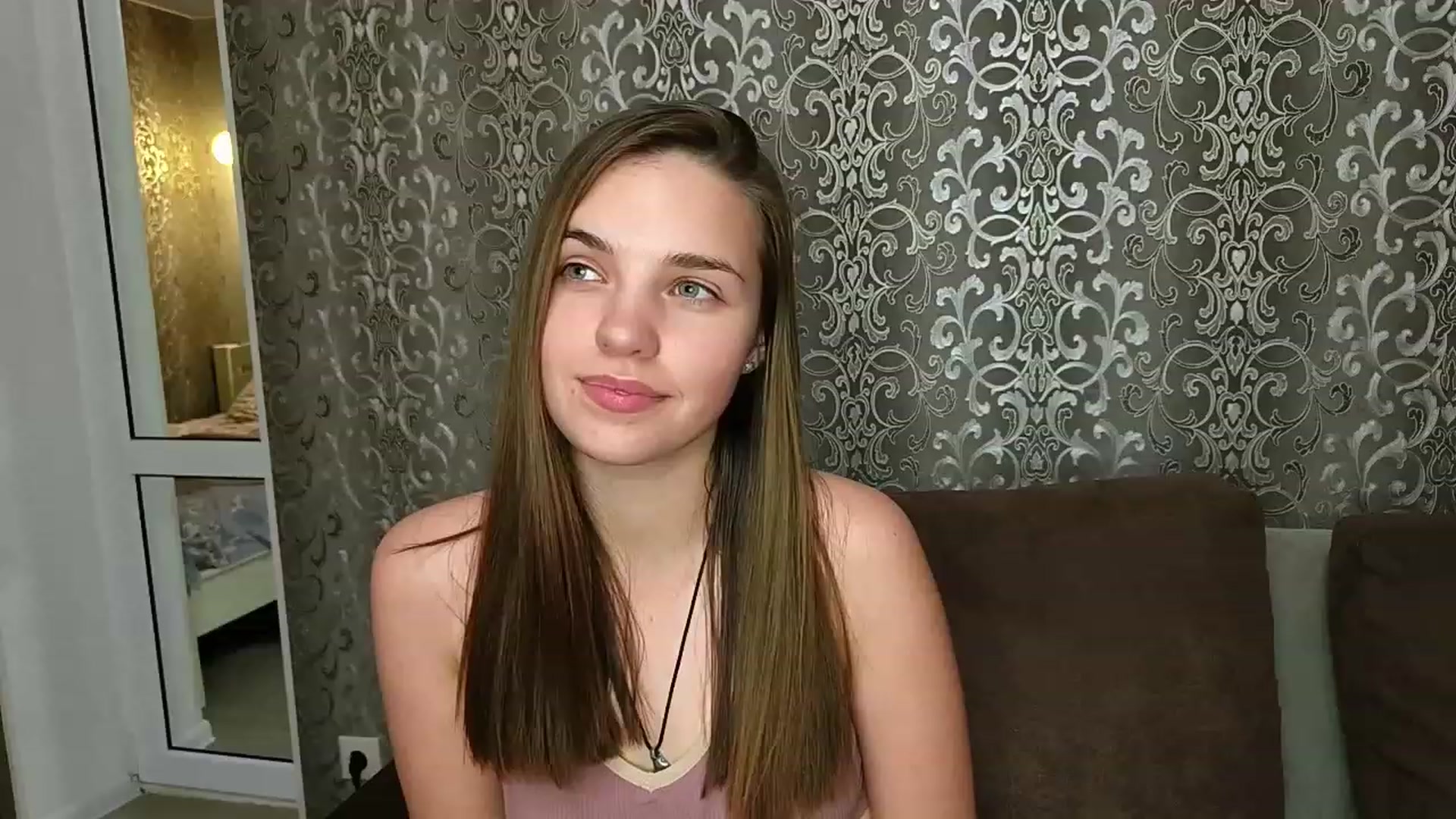 Gallery image thumbnail from AntiLiar's myfreecams stream on, 12/03/2022, 01:05 image 10 of 20
