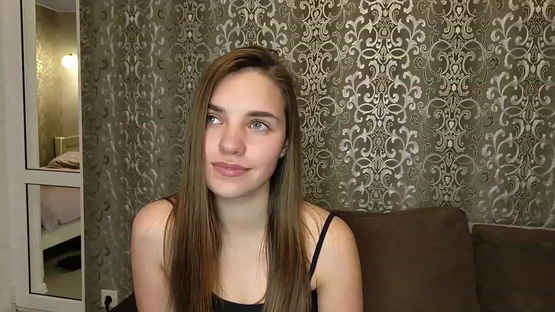 Gallery image thumbnail from AntiLiar's myfreecams stream on, 12/05/2022, 20:03 image 10 of 20
