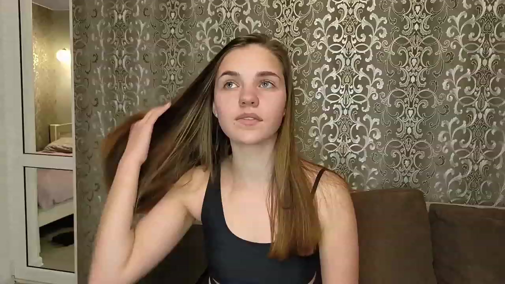Gallery image thumbnail from AntiLiar's myfreecams stream on, 12/05/2022, 20:03 image 6 of 20