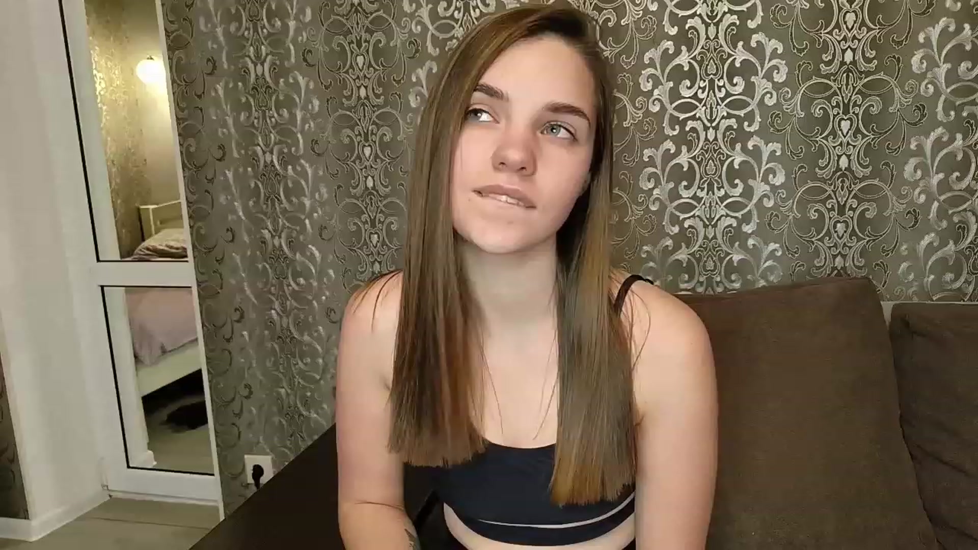 Gallery image thumbnail from AntiLiar's myfreecams stream on, 12/05/2022, 20:40 image 11 of 20