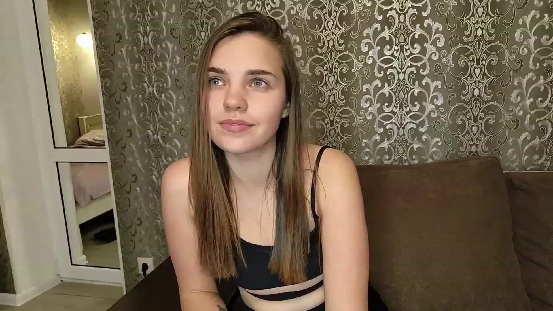 Gallery image thumbnail from AntiLiar's myfreecams stream on, 12/05/2022, 21:20 image 17 of 20