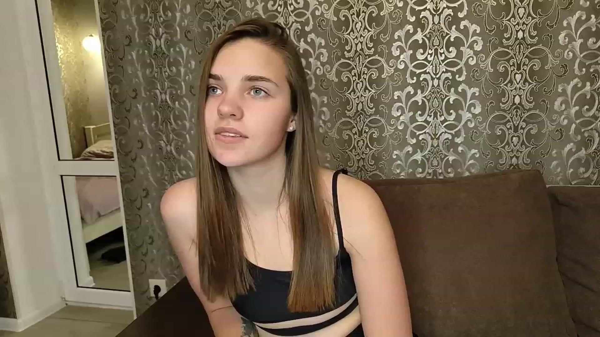 Gallery image thumbnail from AntiLiar's myfreecams stream on, 12/05/2022, 21:20 image 16 of 20