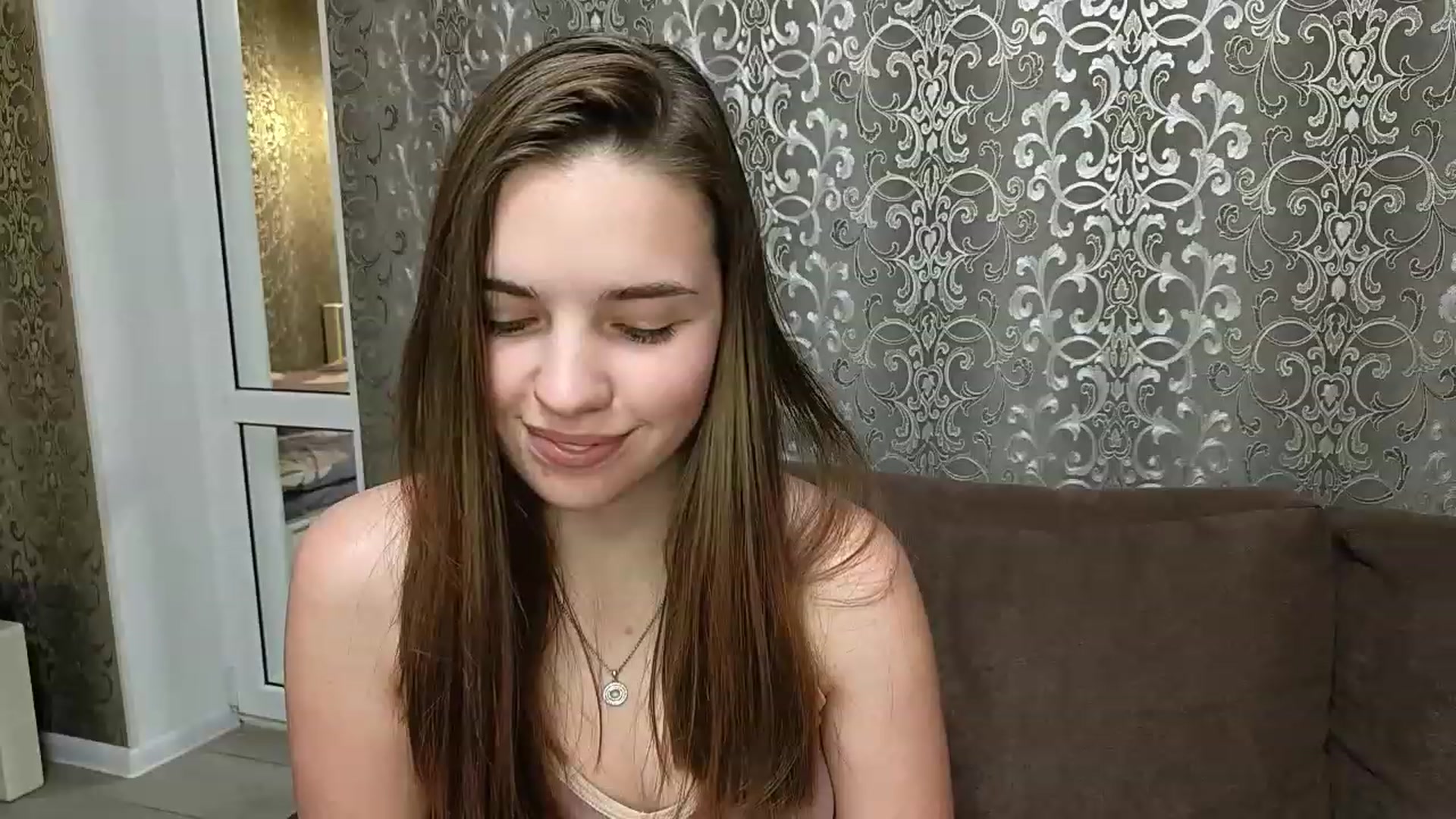 Gallery image thumbnail from AntiLiar's myfreecams stream on, 12/13/2022, 04:20 image 2 of 20