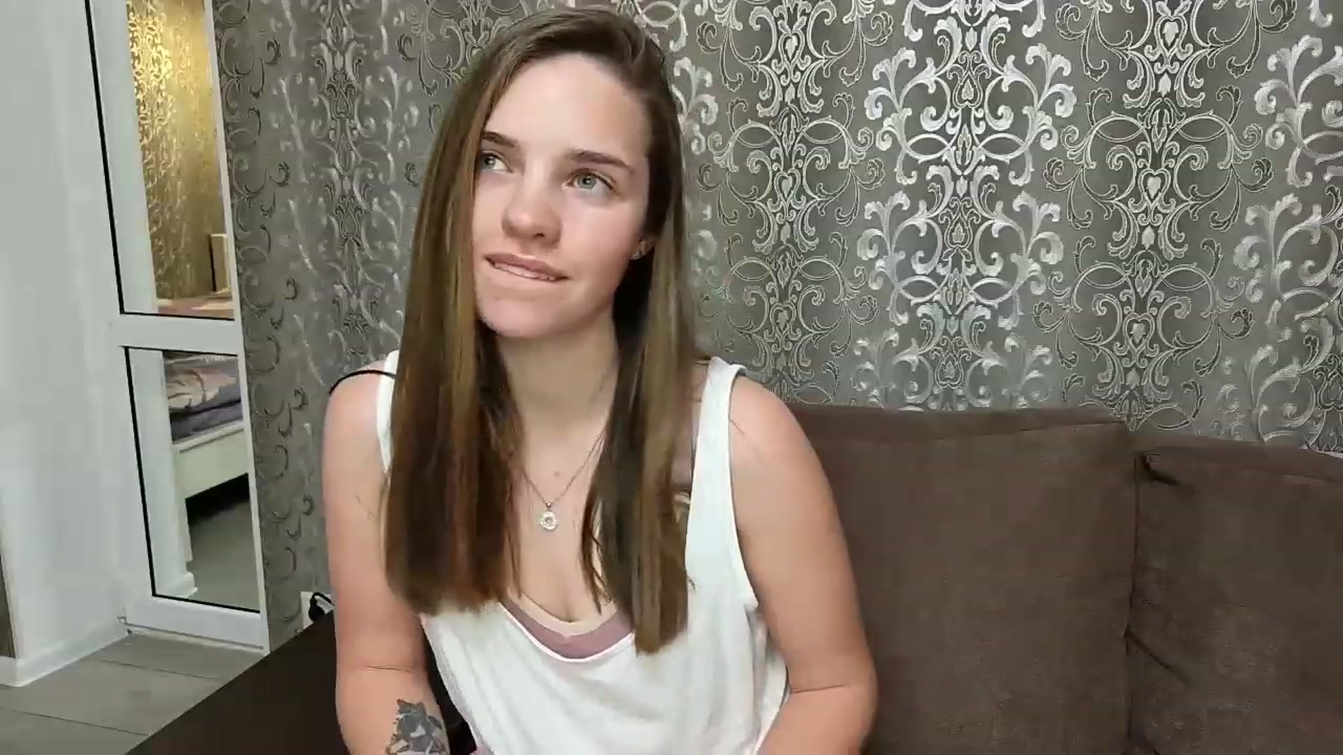 Gallery image thumbnail from AntiLiar's myfreecams stream on, 12/13/2022, 05:04 image 16 of 20