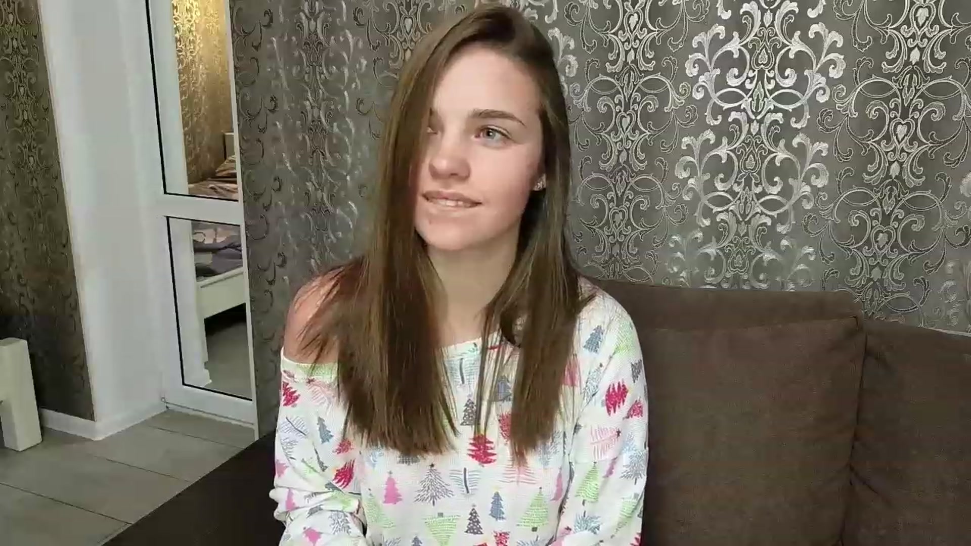 Gallery image thumbnail from AntiLiar's myfreecams stream on, 12/16/2022, 04:32 image 13 of 20